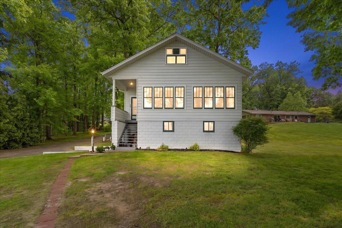66666 95th Avenue Dowagiac MI 49047