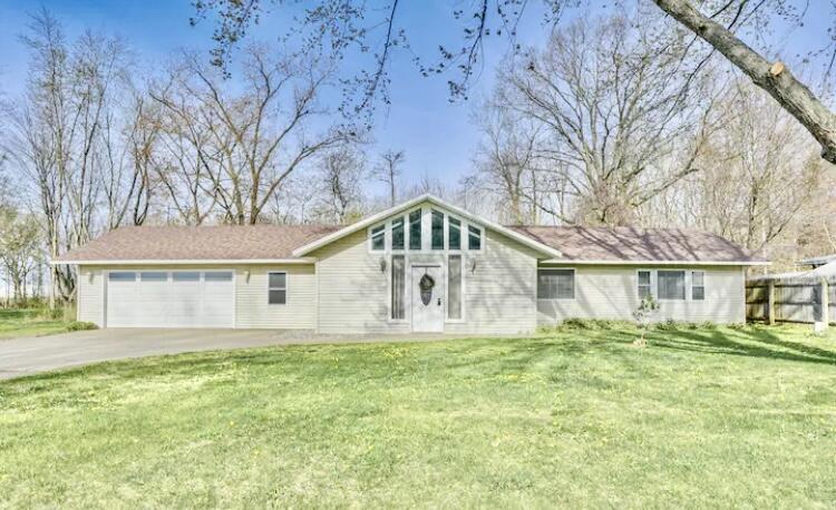 4328 Fikes Road Benton Harbor MI 49022
