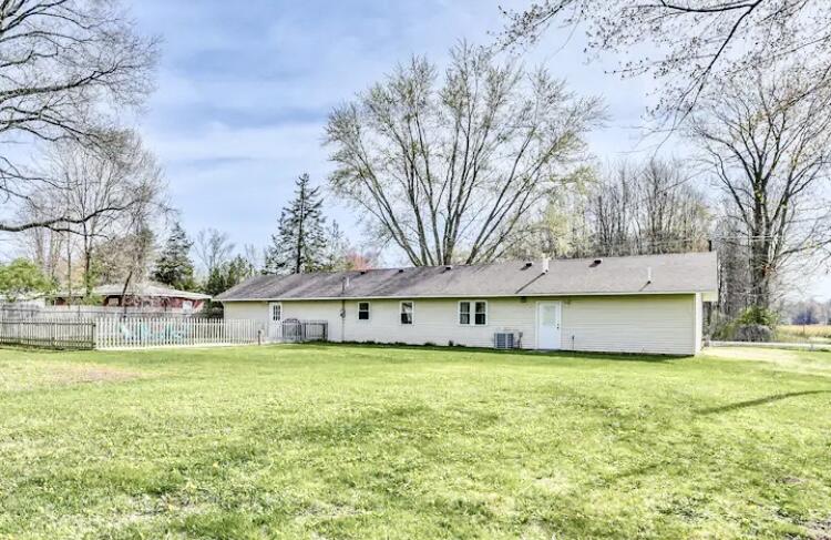 4328 Fikes Road Benton Harbor MI 49022