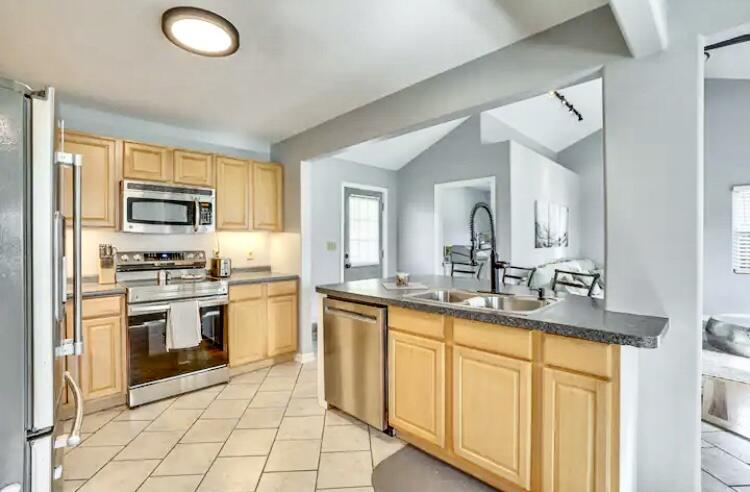 4328 Fikes Road Benton Harbor MI 49022