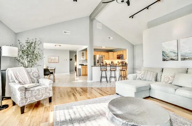 4328 Fikes Road Benton Harbor MI 49022