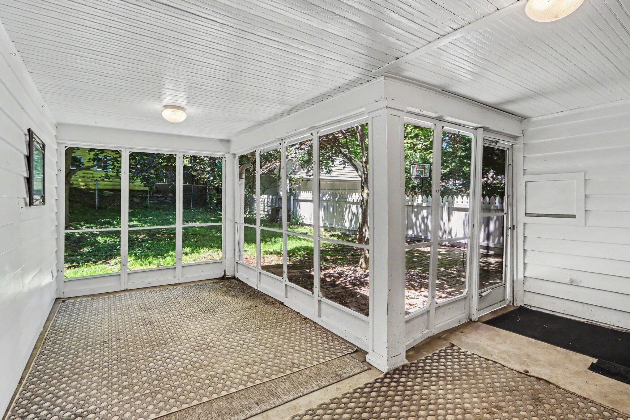 2126 Benjamin Avenue Kalamazoo MI 49008