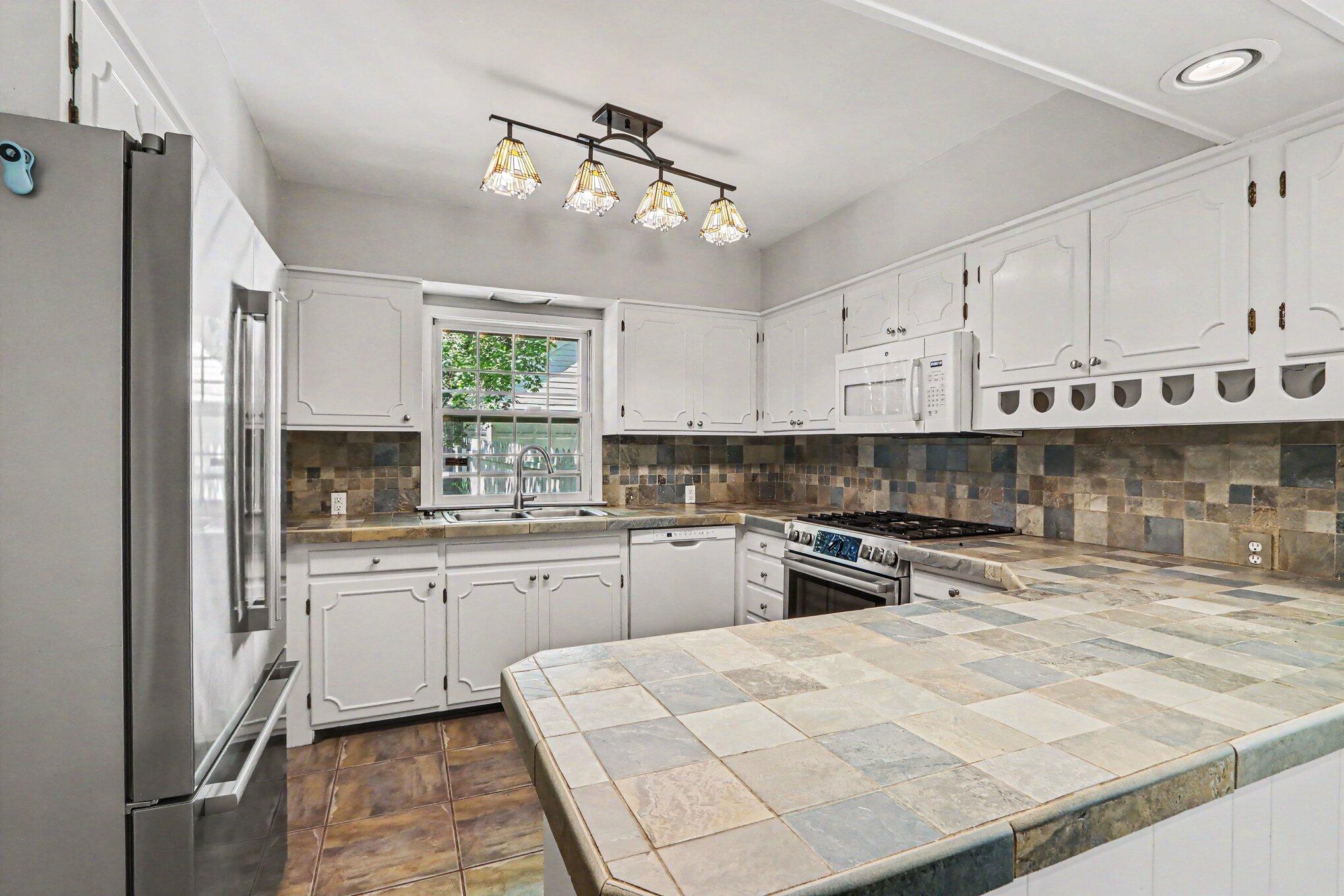 2126 Benjamin Avenue Kalamazoo MI 49008
