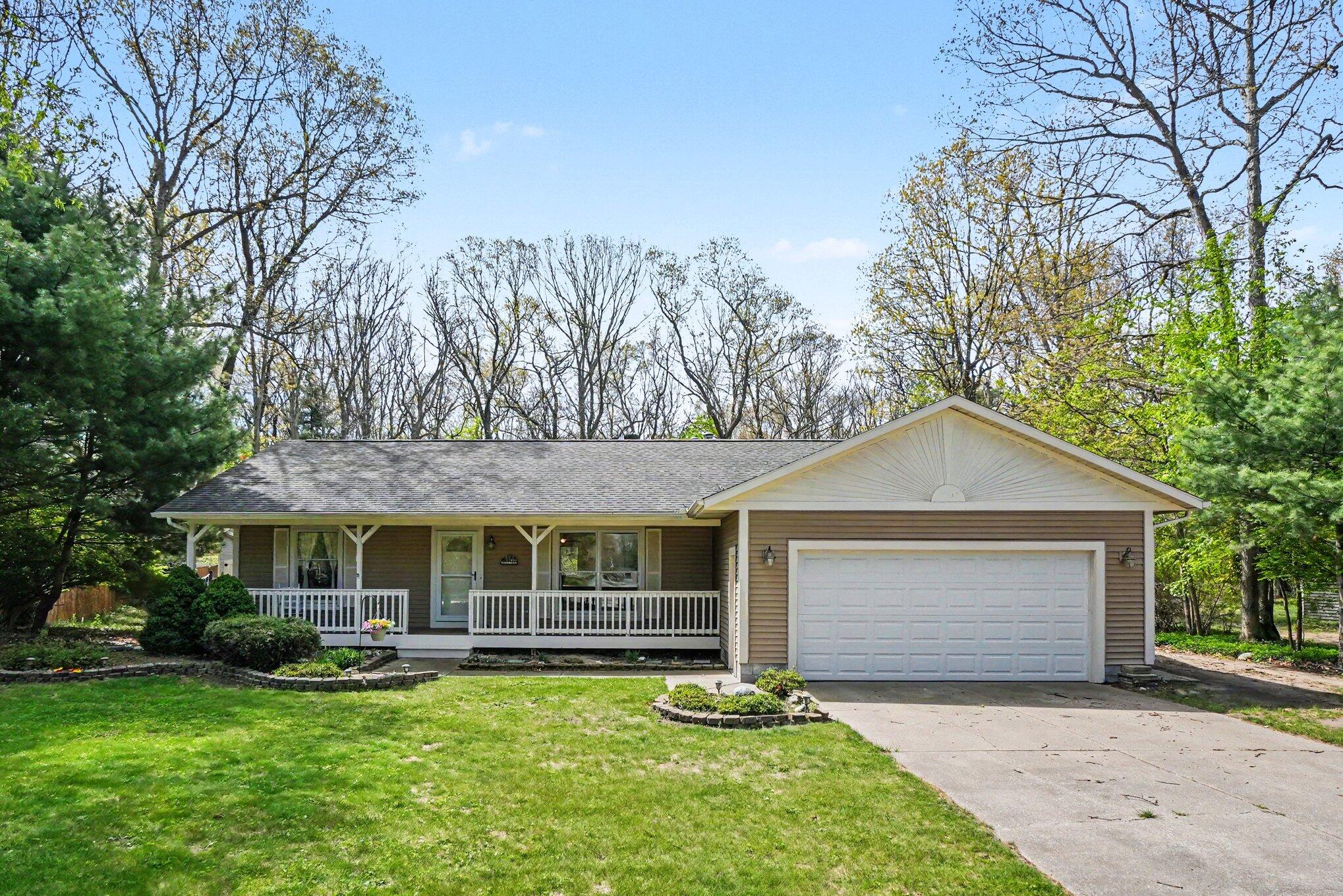 15868 Forest Side Drive Grand Haven MI 49417