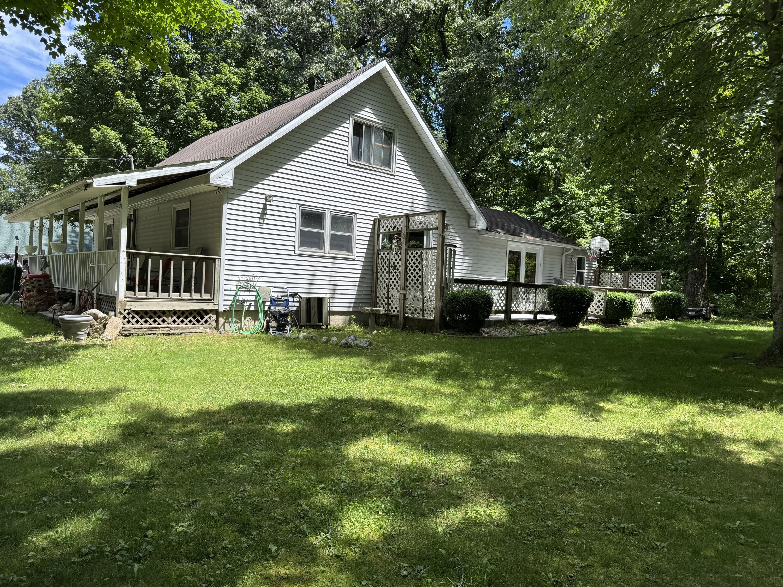 52985 Twin Lakeview Drive Dowagiac MI 49047