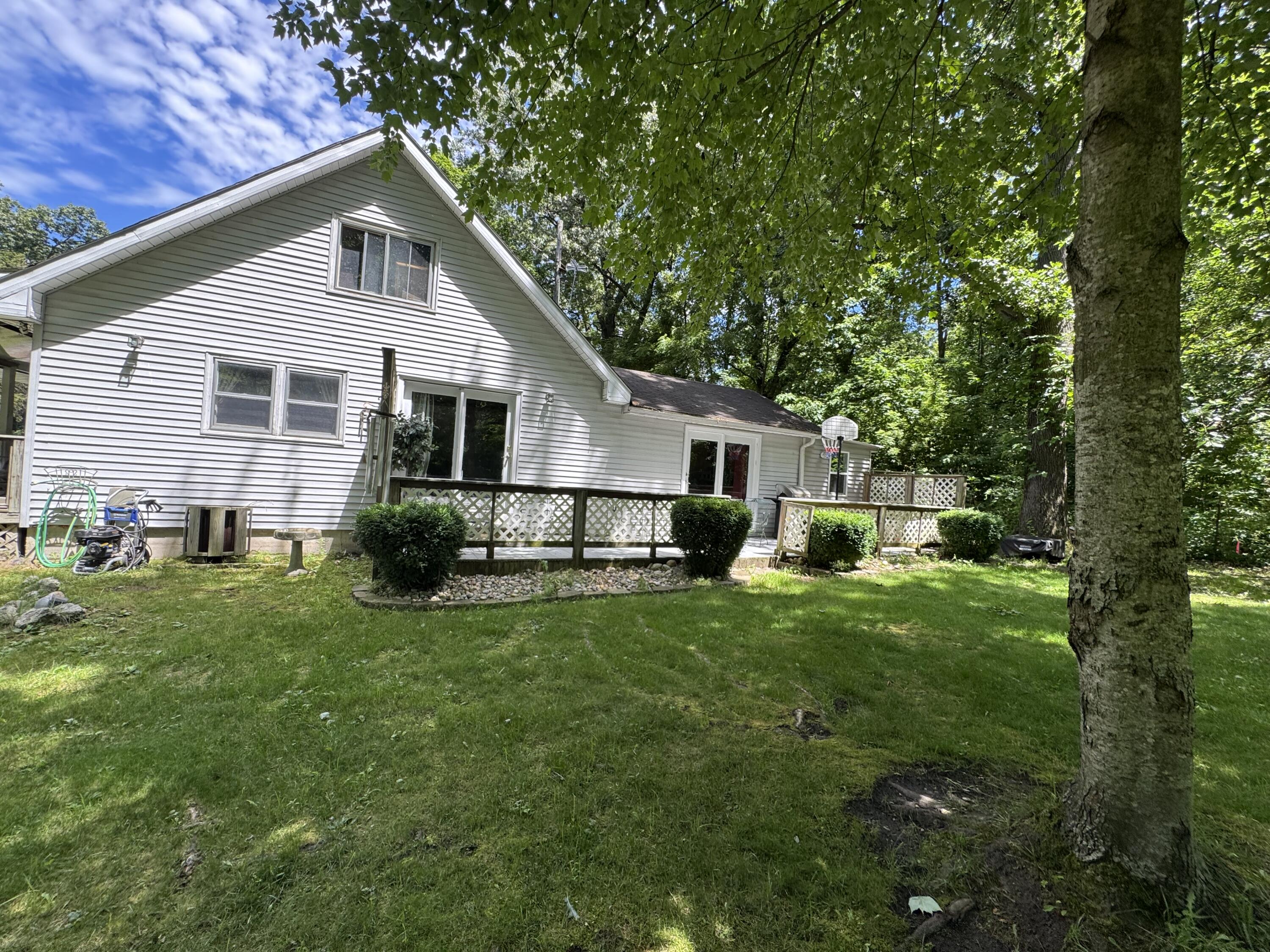 52985 Twin Lakeview Drive Dowagiac MI 49047