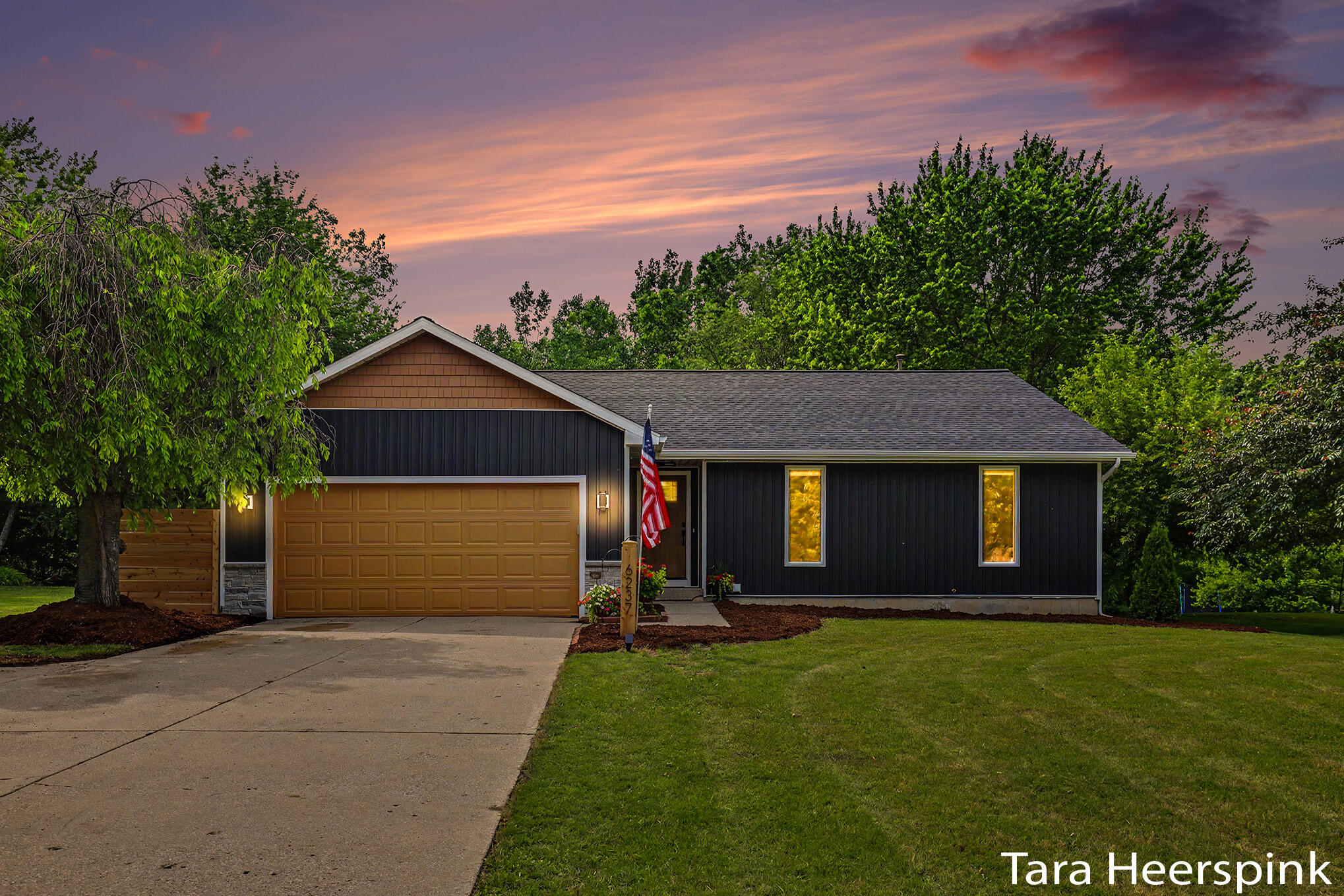 6237 Arroyo Vista Drive NE Rockford MI 49341