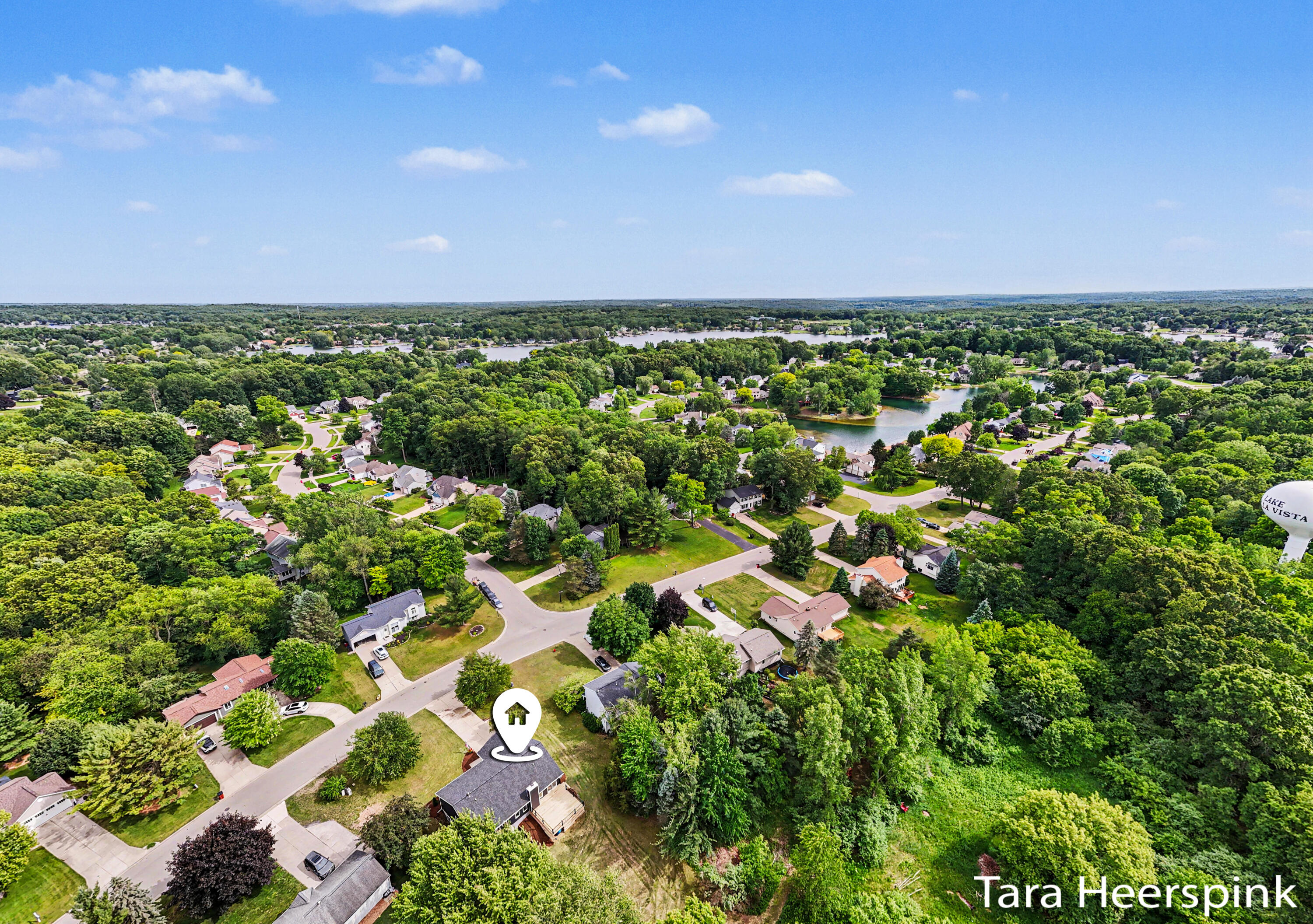 6237 Arroyo Vista Drive NE Rockford MI 49341