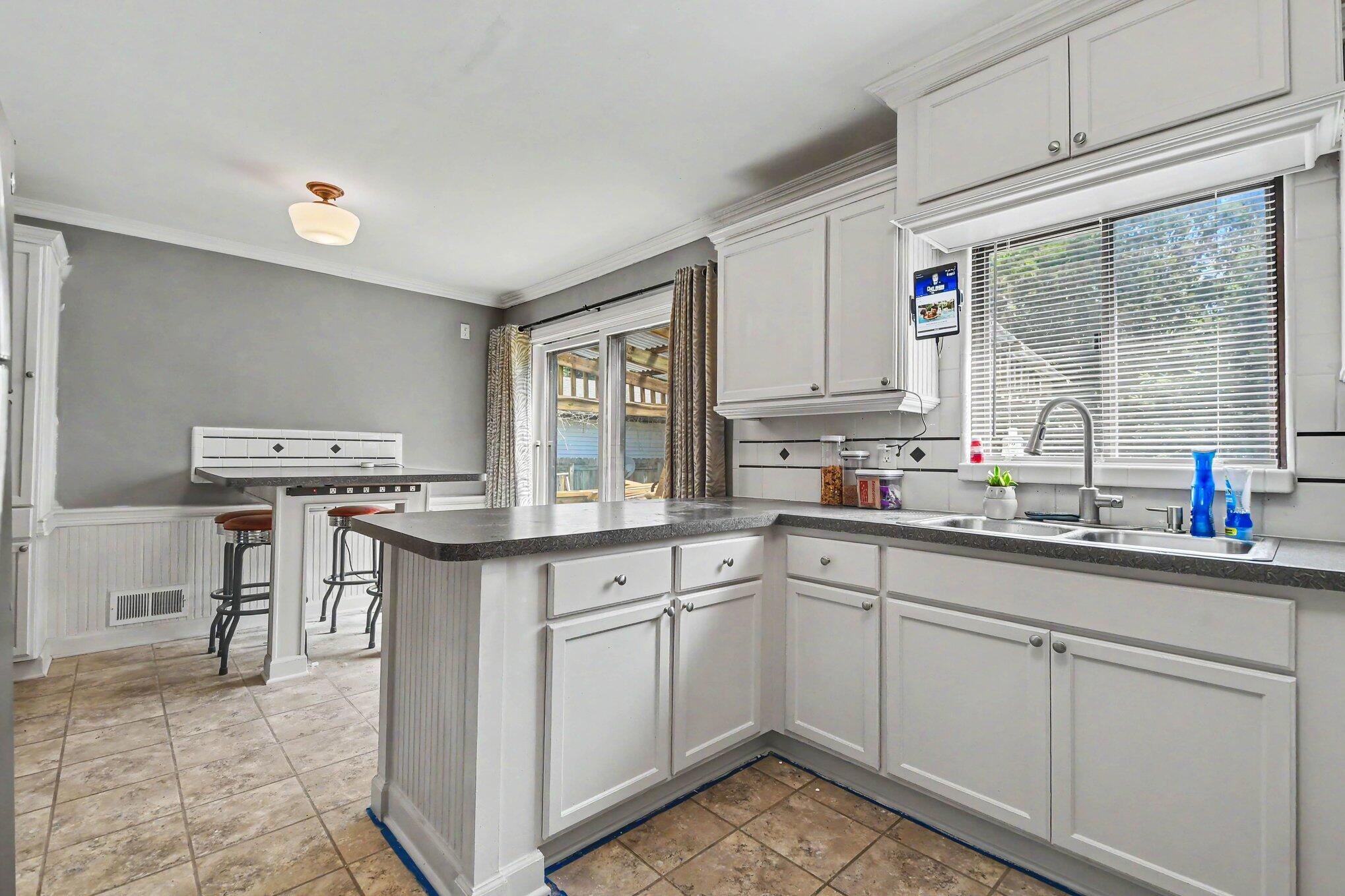 532 Clayton Avenue NW Grand Rapids MI 49534