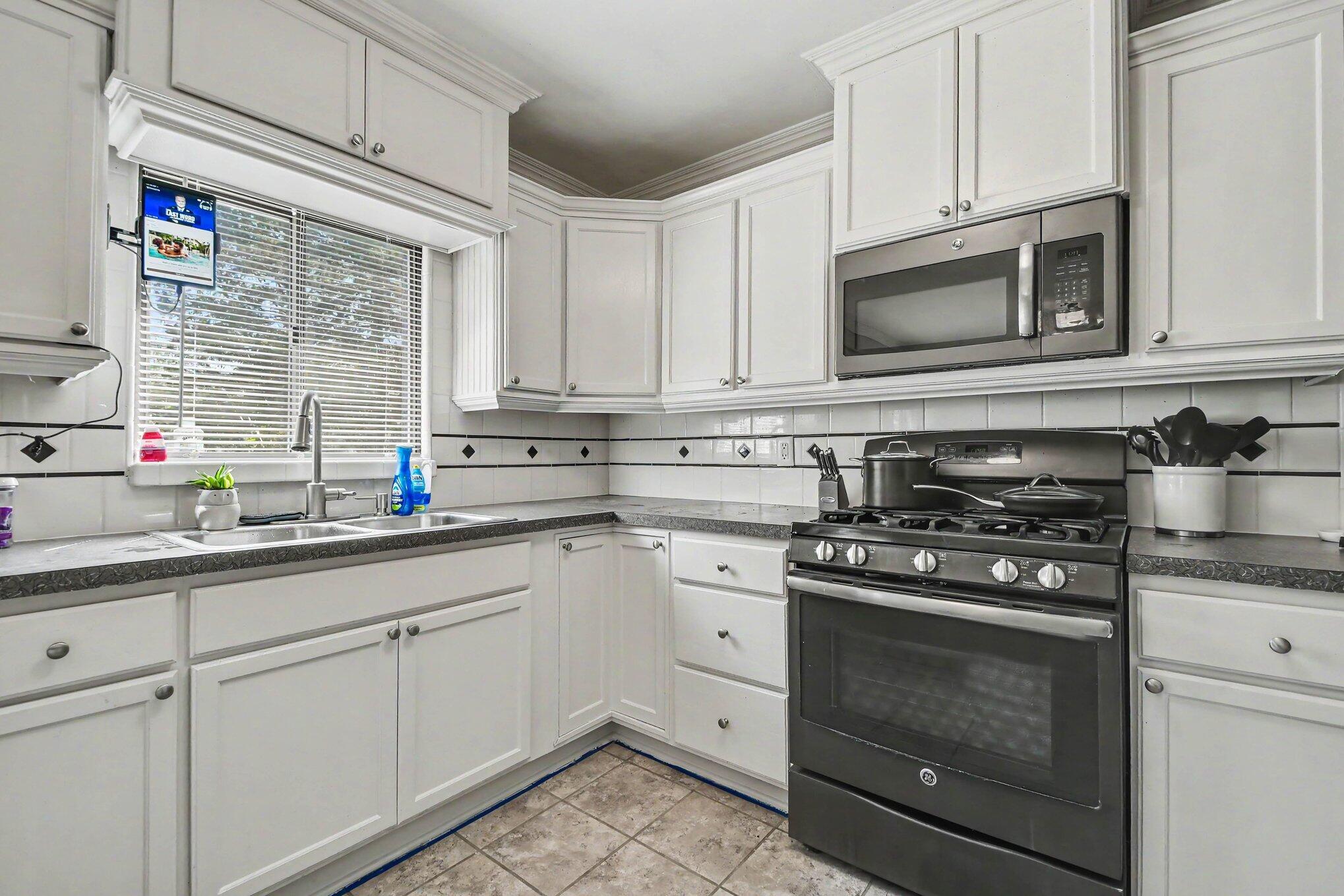 532 Clayton Avenue NW Grand Rapids MI 49534