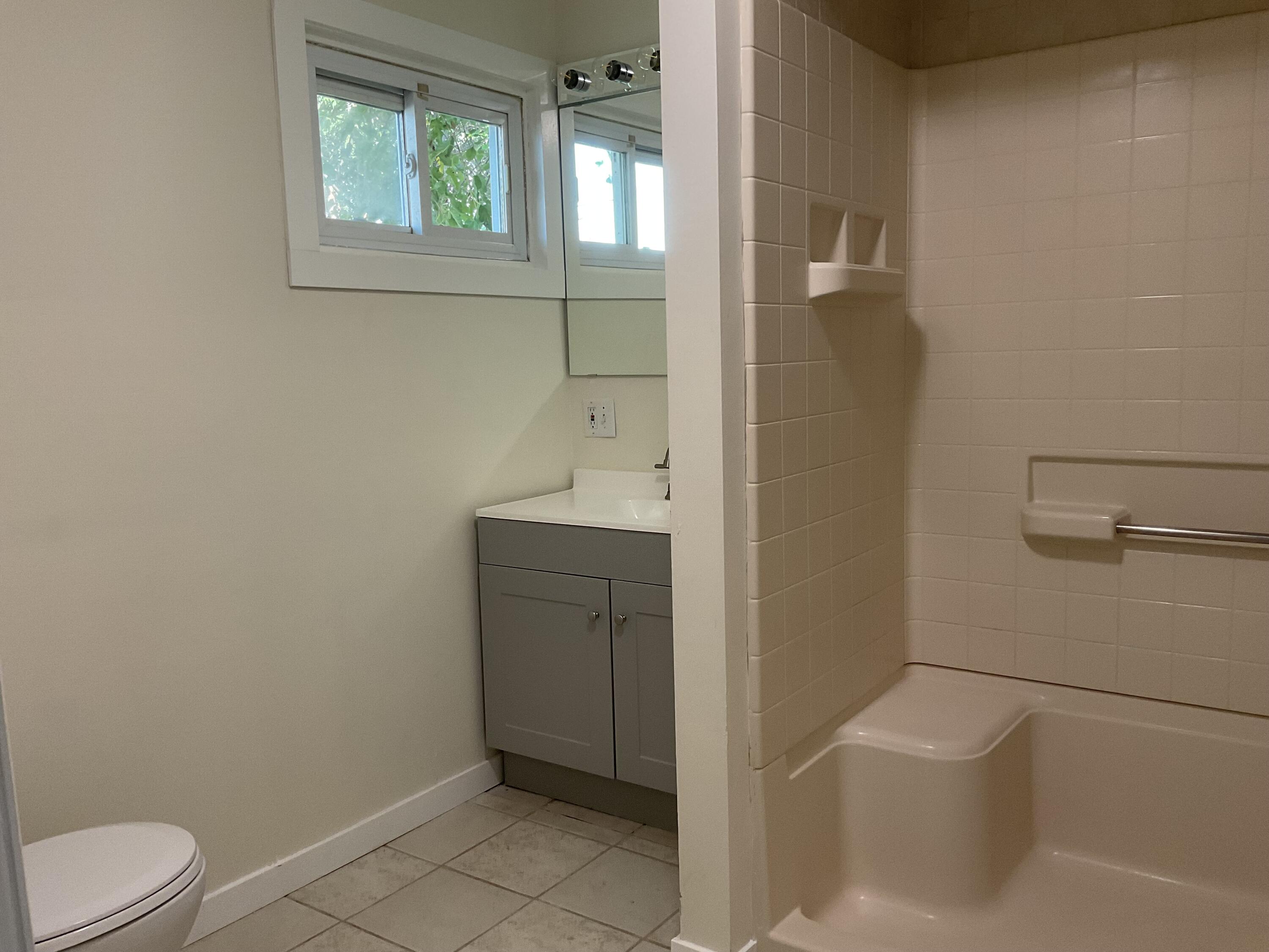 623 52nd Street SE Grand Rapids MI 49548