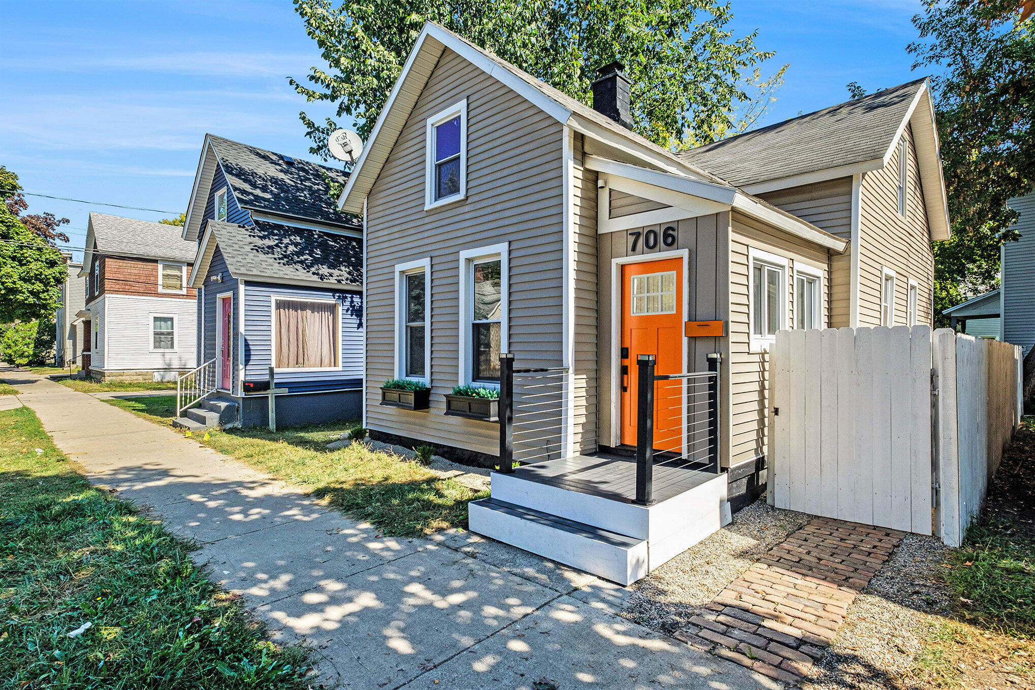 706 Alpine Avenue NW Grand Rapids MI 49504