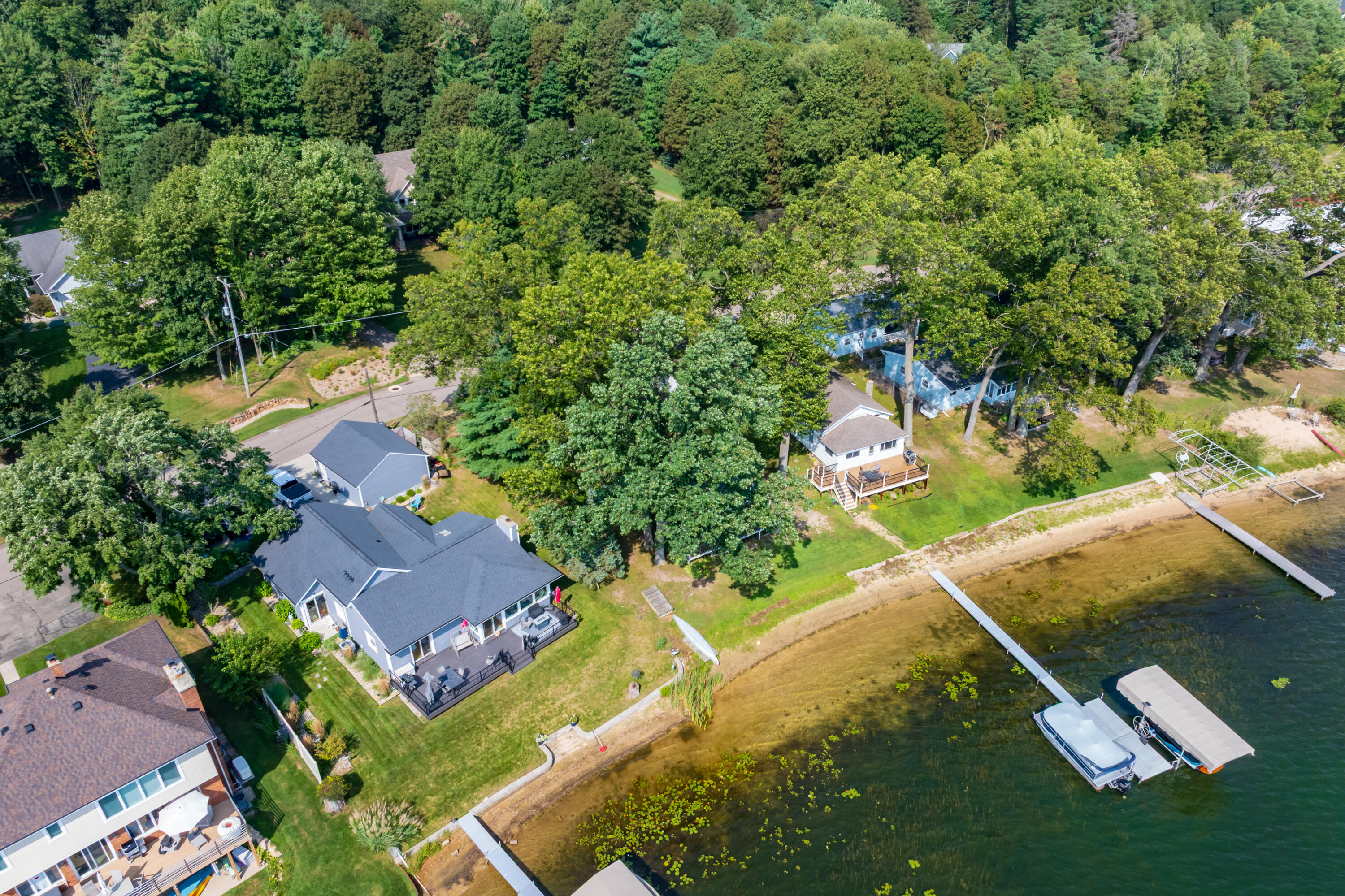 1078 N Eagle Lake Drive Kalamazoo MI 49009