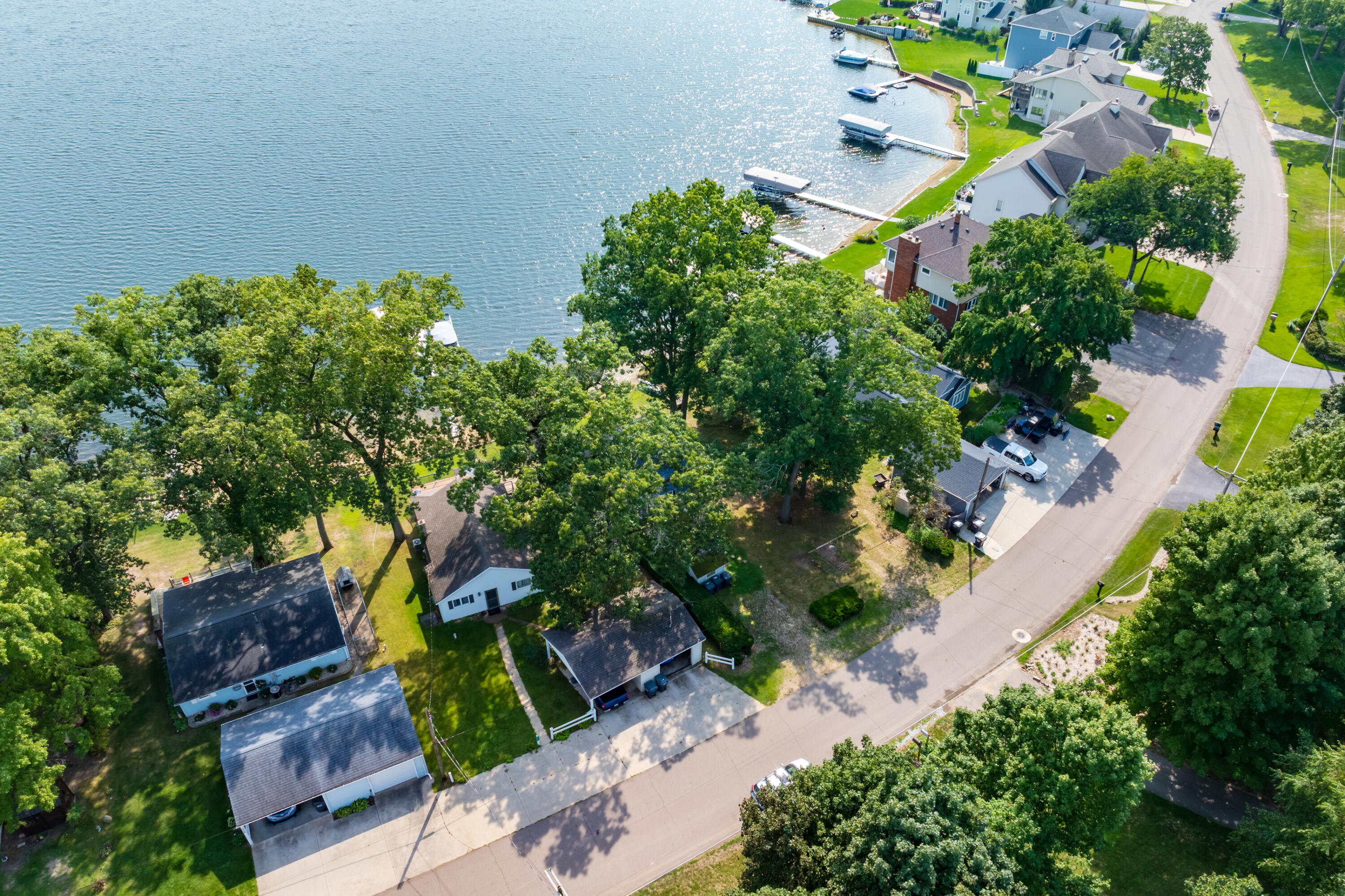 1078 N Eagle Lake Drive Kalamazoo MI 49009