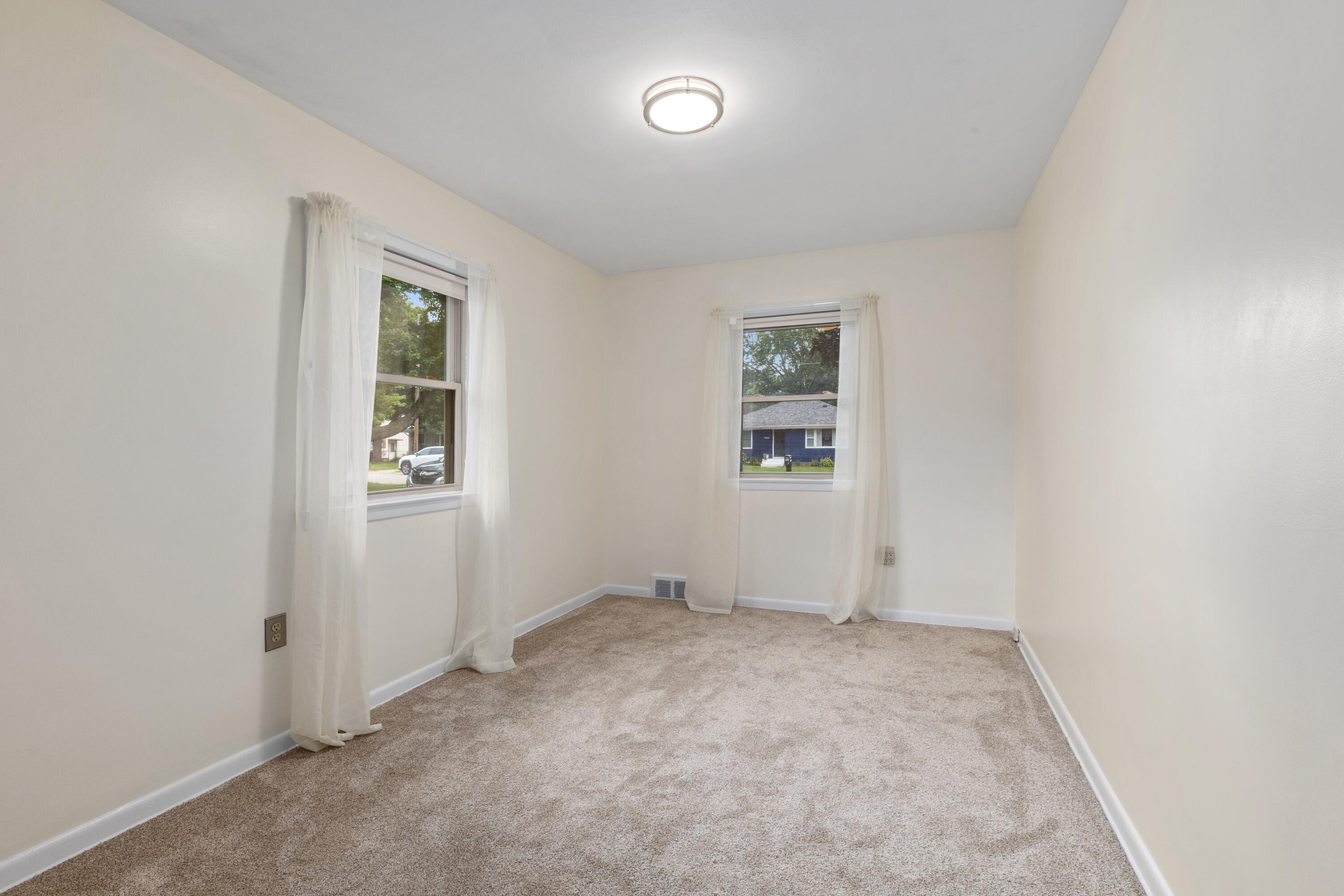 2855 Gerald Avenue NE Grand Rapids MI 49505