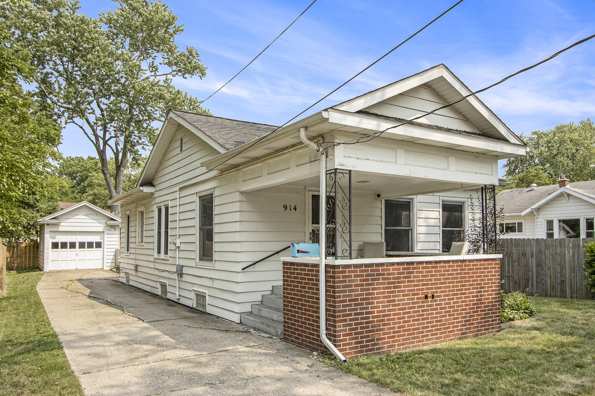 914 Dayton Avenue Kalamazoo MI 49048