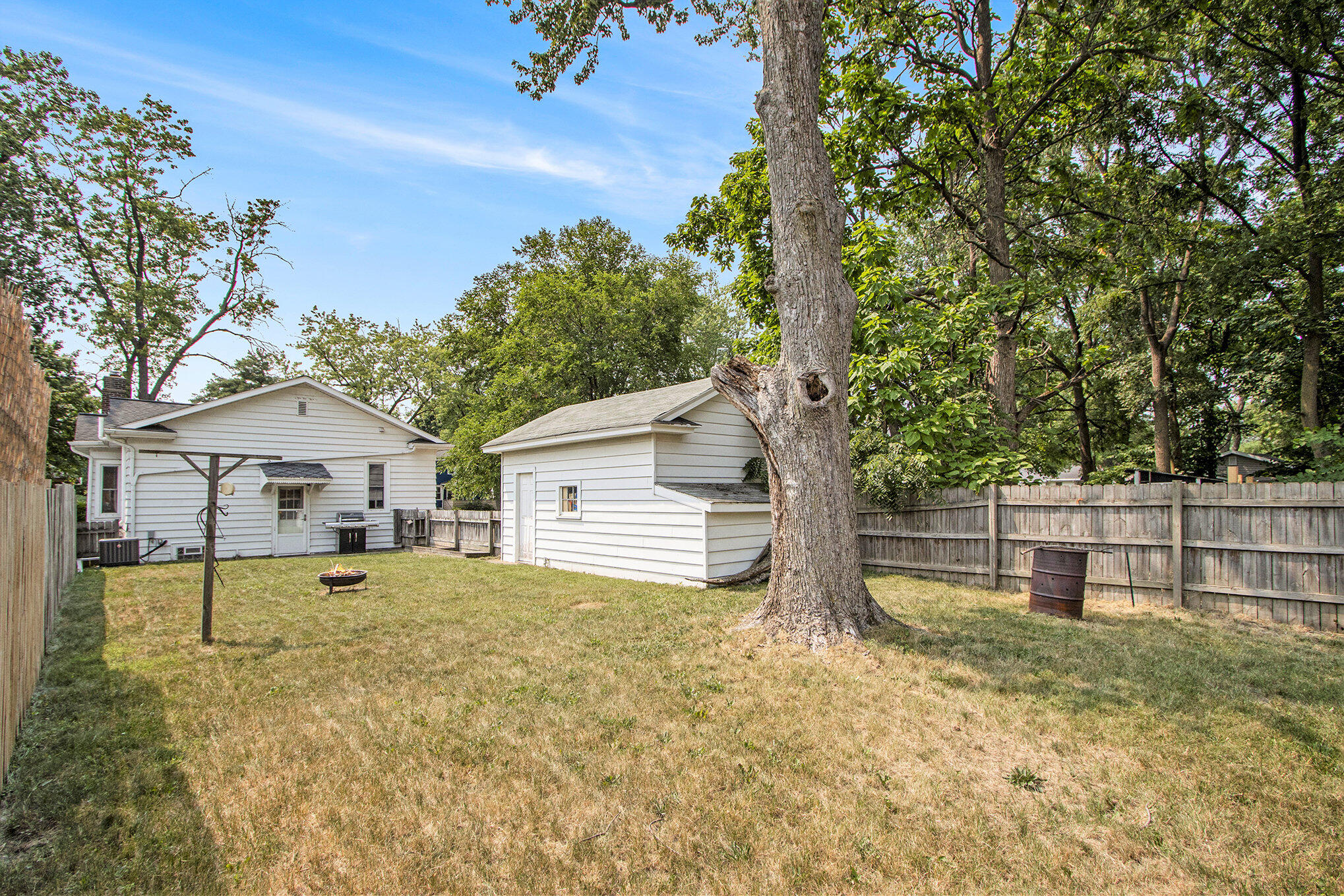 914 Dayton Avenue Kalamazoo MI 49048