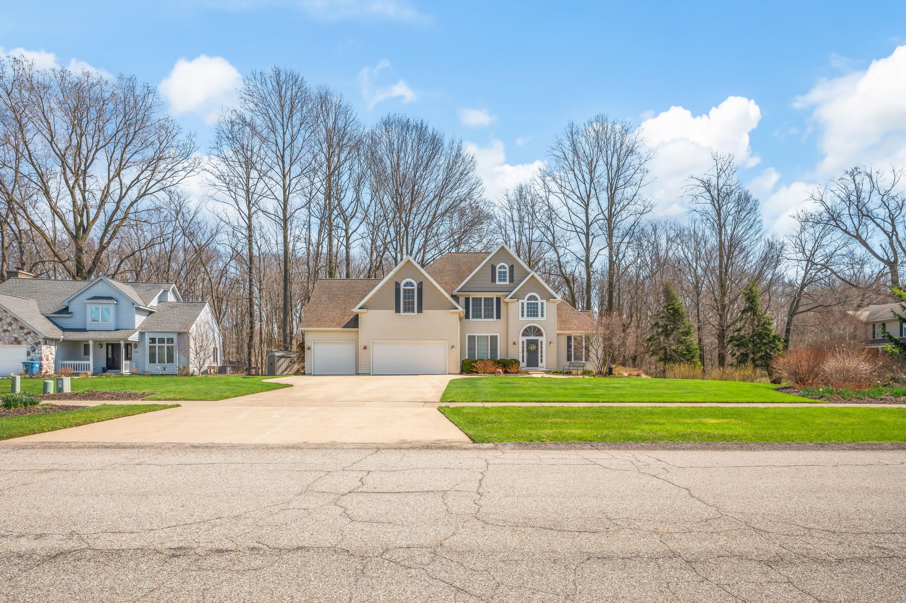 2755 Southfork Drive Stevensville MI 49127