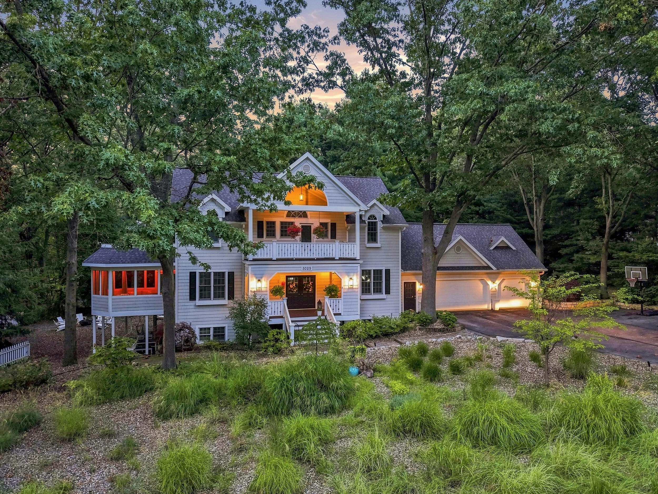 3029 Dunes Valley Path Stevensville MI 49127