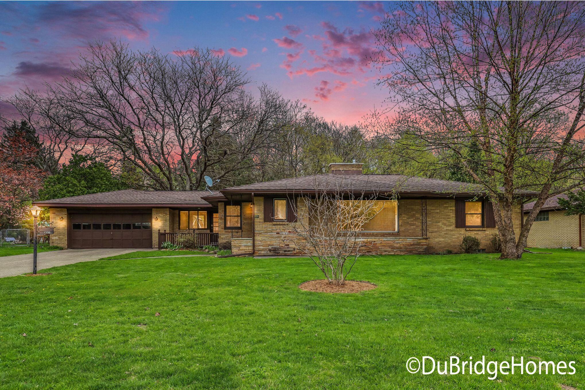 1936 Orchard Lane NE Grand Rapids MI 49505