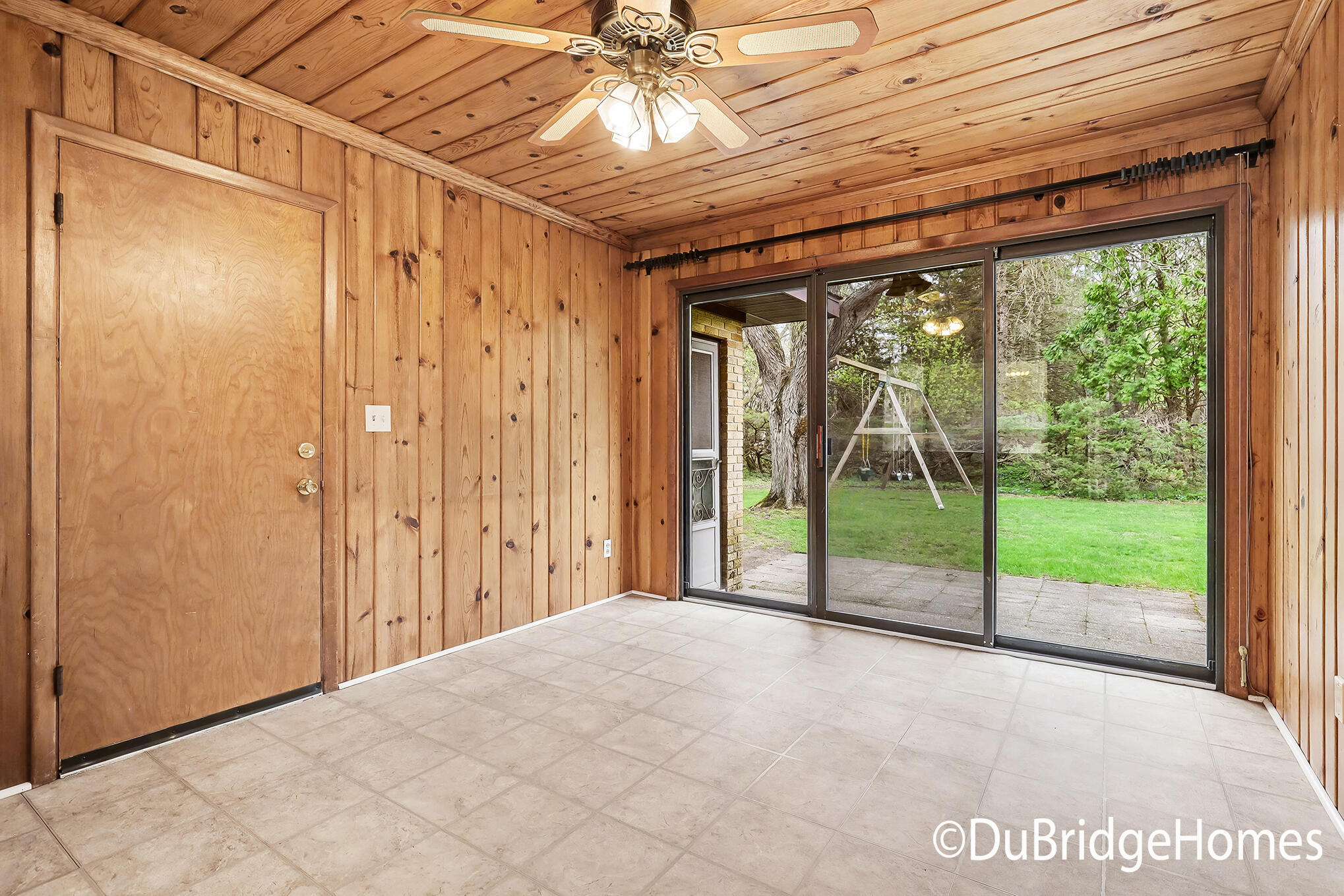 1936 Orchard Lane NE Grand Rapids MI 49505