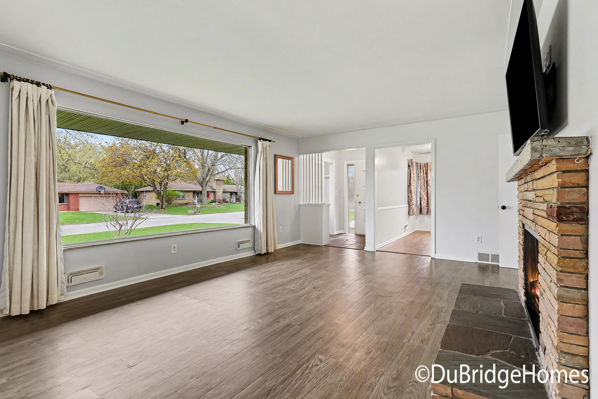 1936 Orchard Lane NE Grand Rapids MI 49505