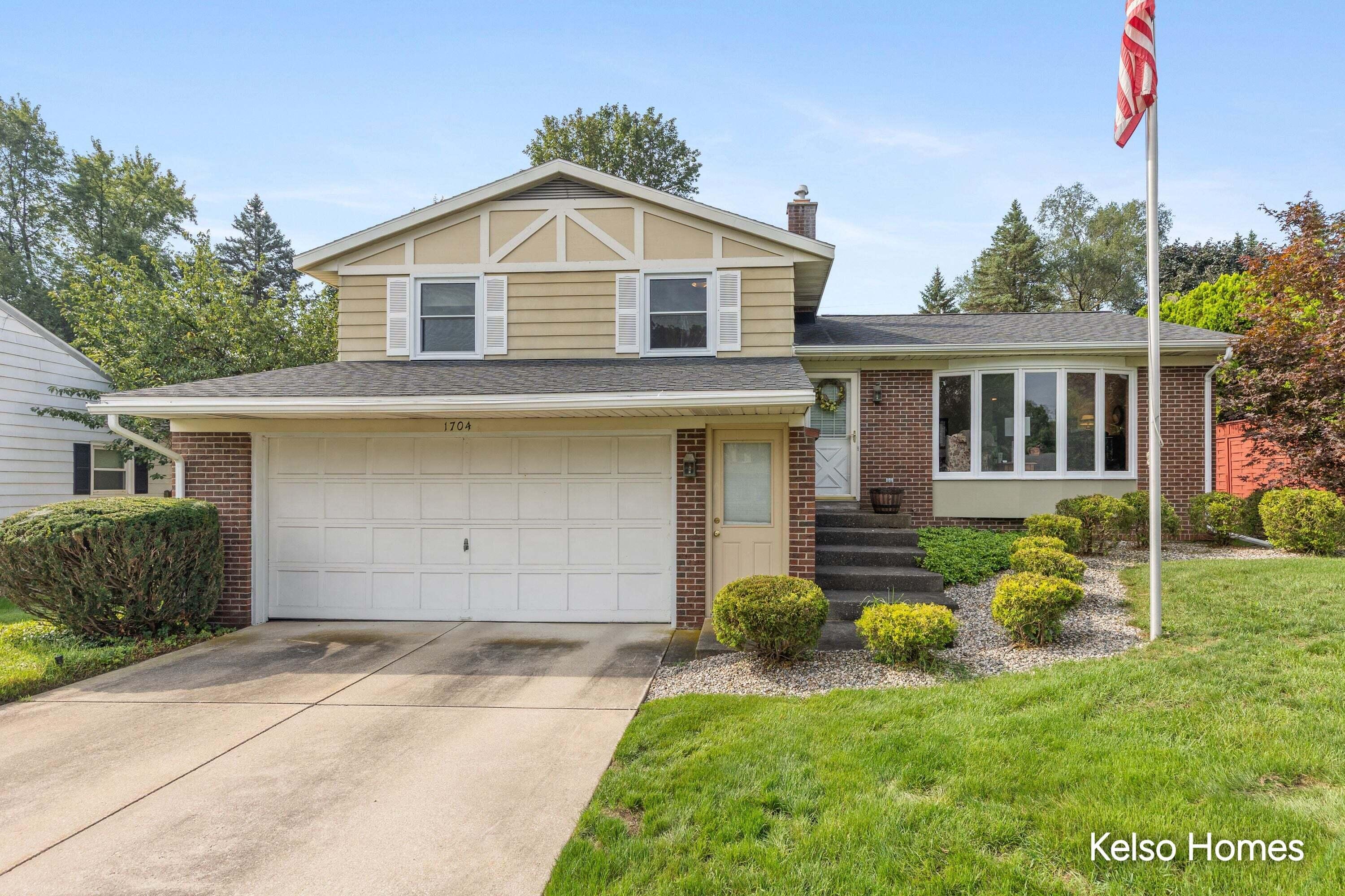 1704 Millbank Street SE Grand Rapids MI 49508