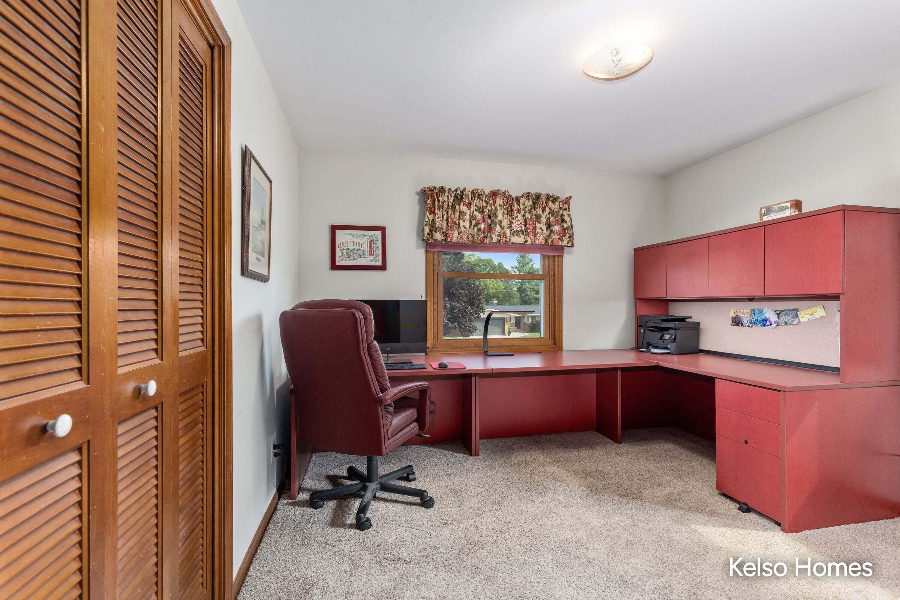 1704 Millbank Street SE Grand Rapids MI 49508