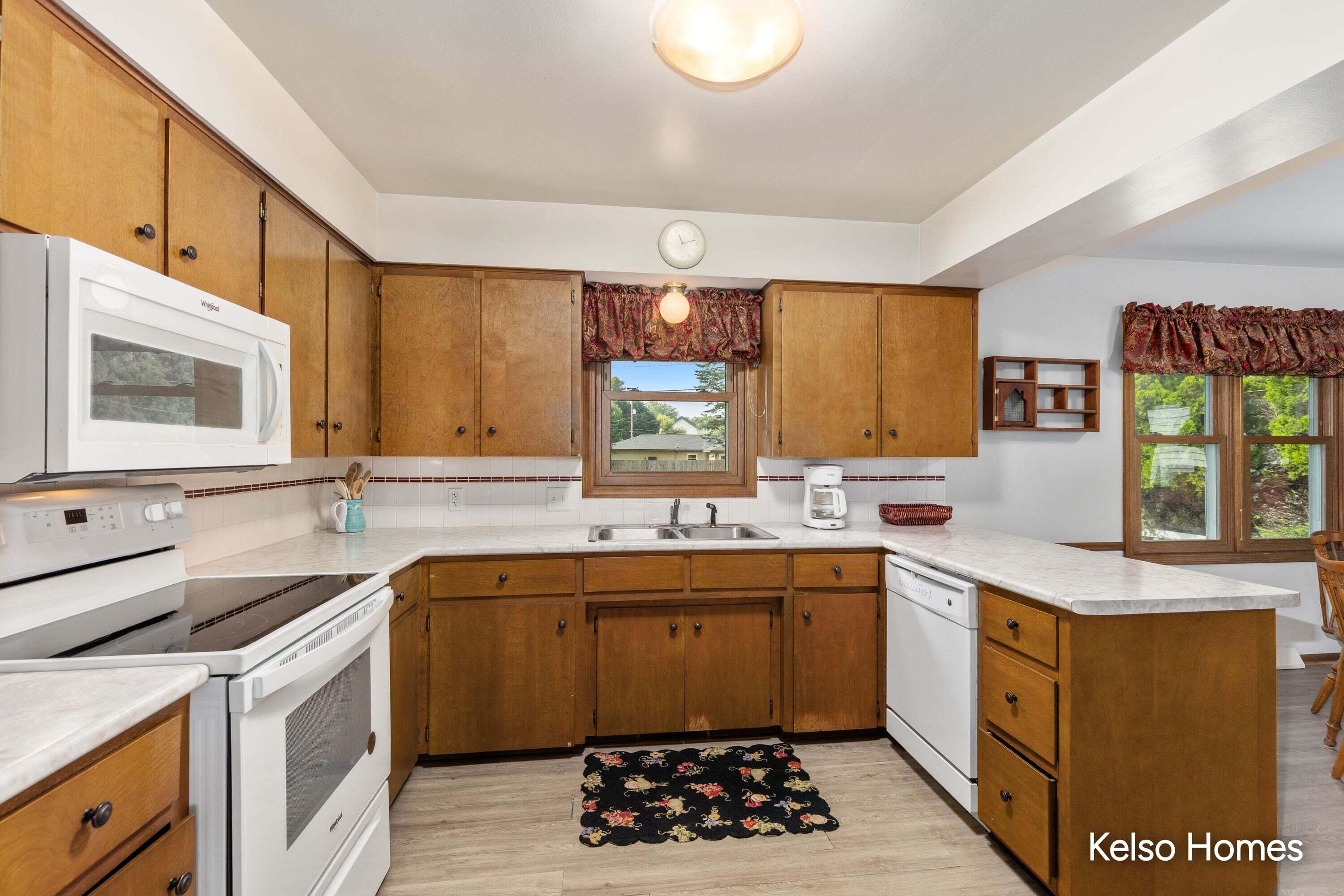 1704 Millbank Street SE Grand Rapids MI 49508