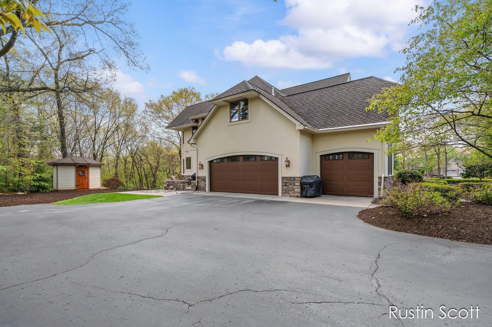 4410 Mystic Ridge Court NE Grand Rapids MI 49525