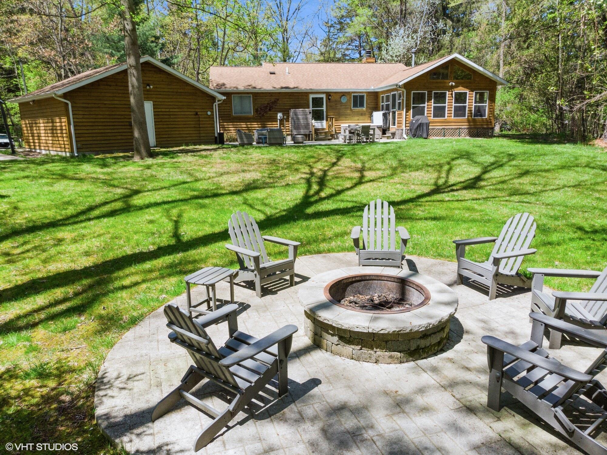6490 E Chikaming Sawyer MI 49125