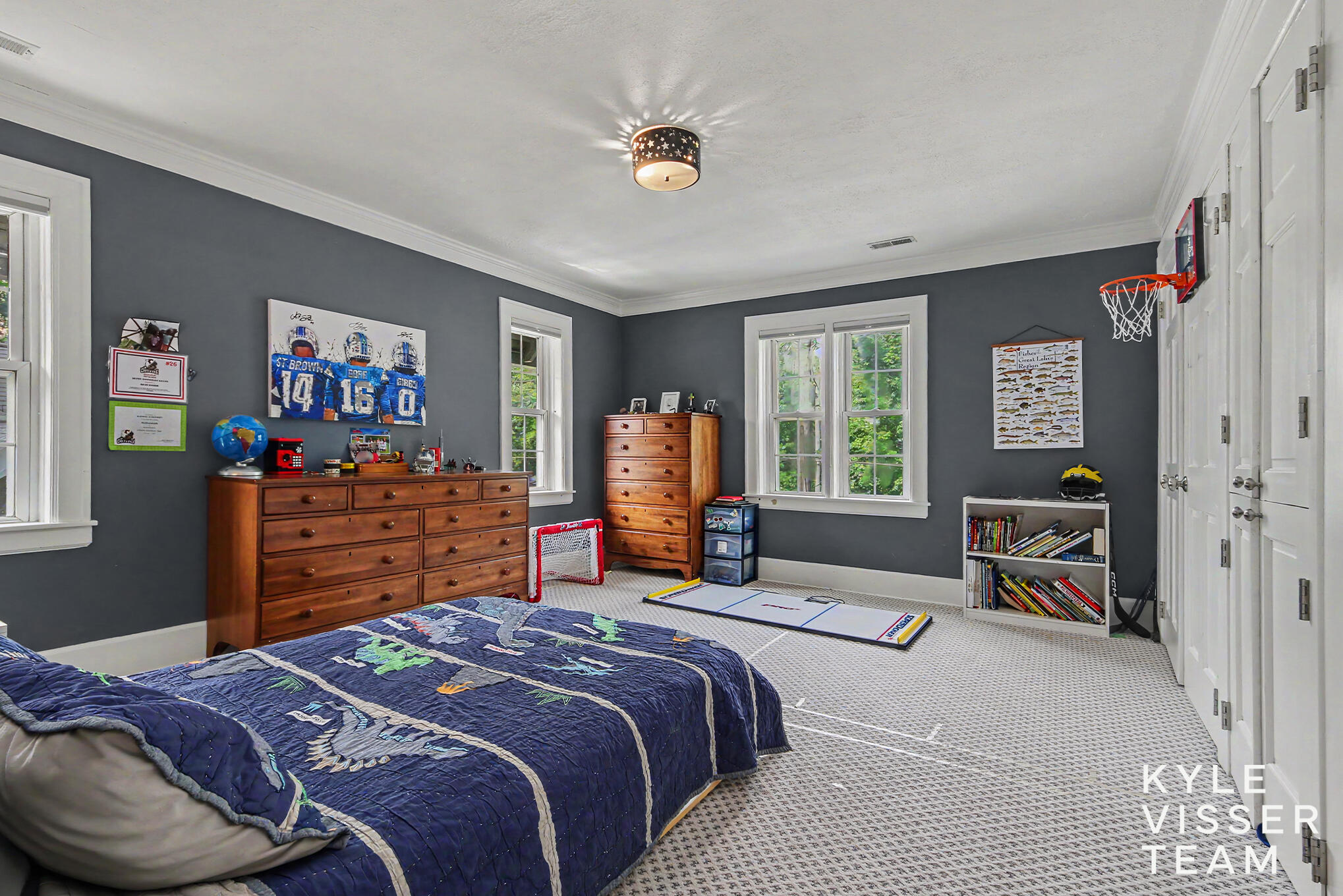 560 Laurel Avenue SE East Grand Rapids MI 49506