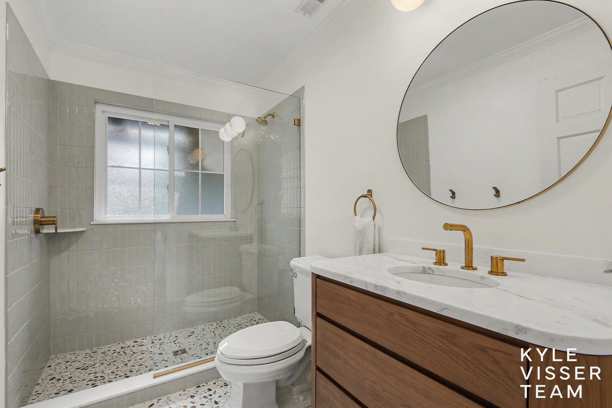 560 Laurel Avenue SE East Grand Rapids MI 49506