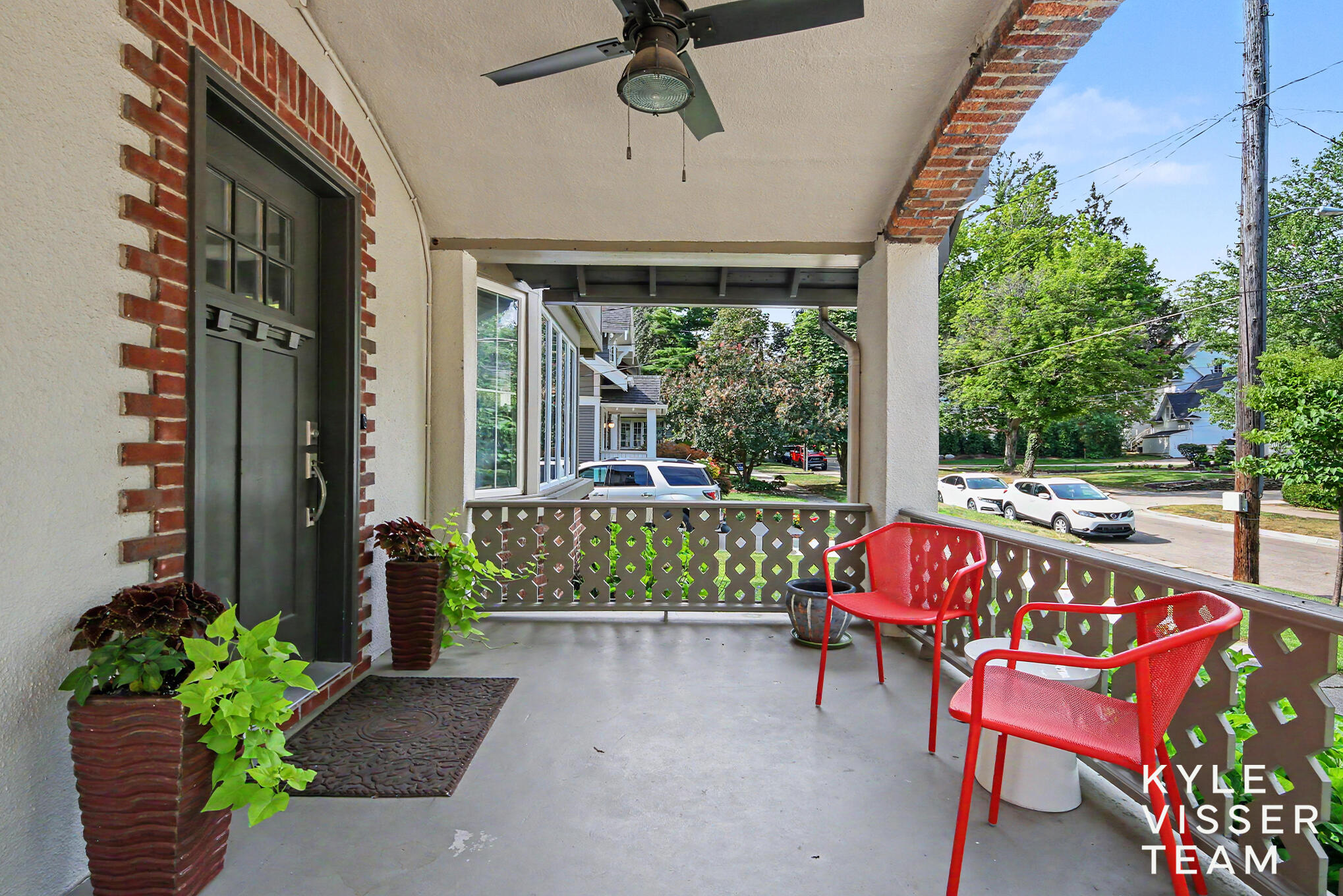 560 Laurel Avenue SE East Grand Rapids MI 49506