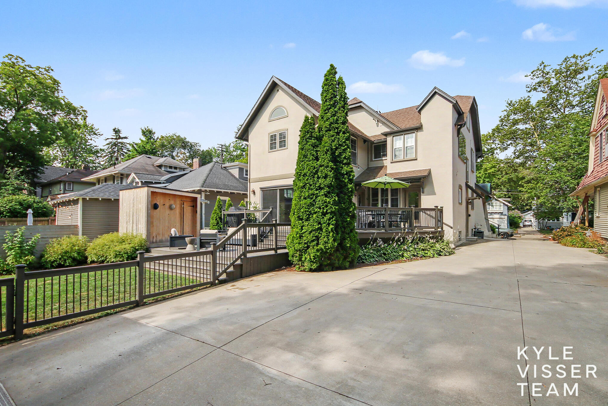 560 Laurel Avenue SE East Grand Rapids MI 49506