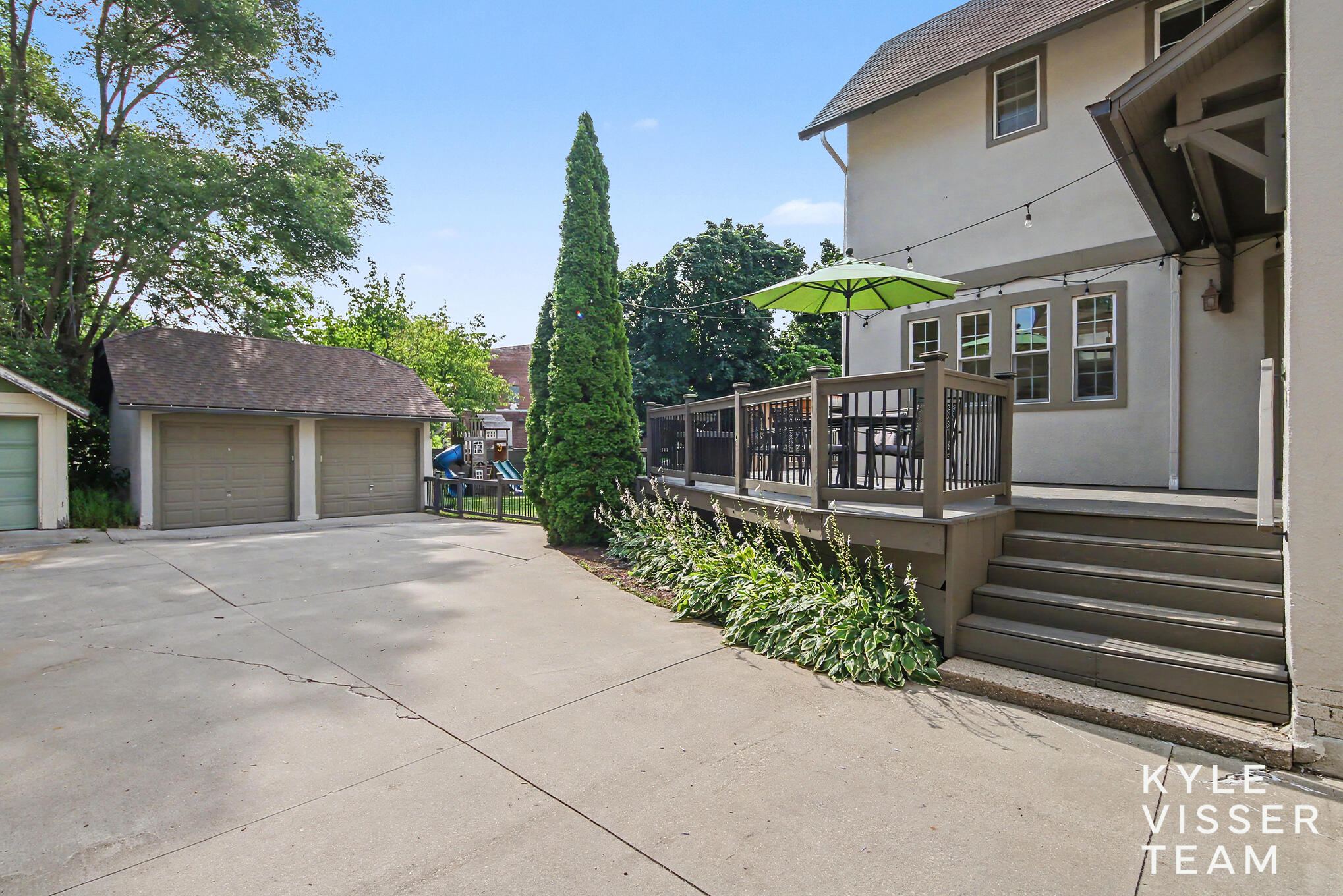 560 Laurel Avenue SE East Grand Rapids MI 49506