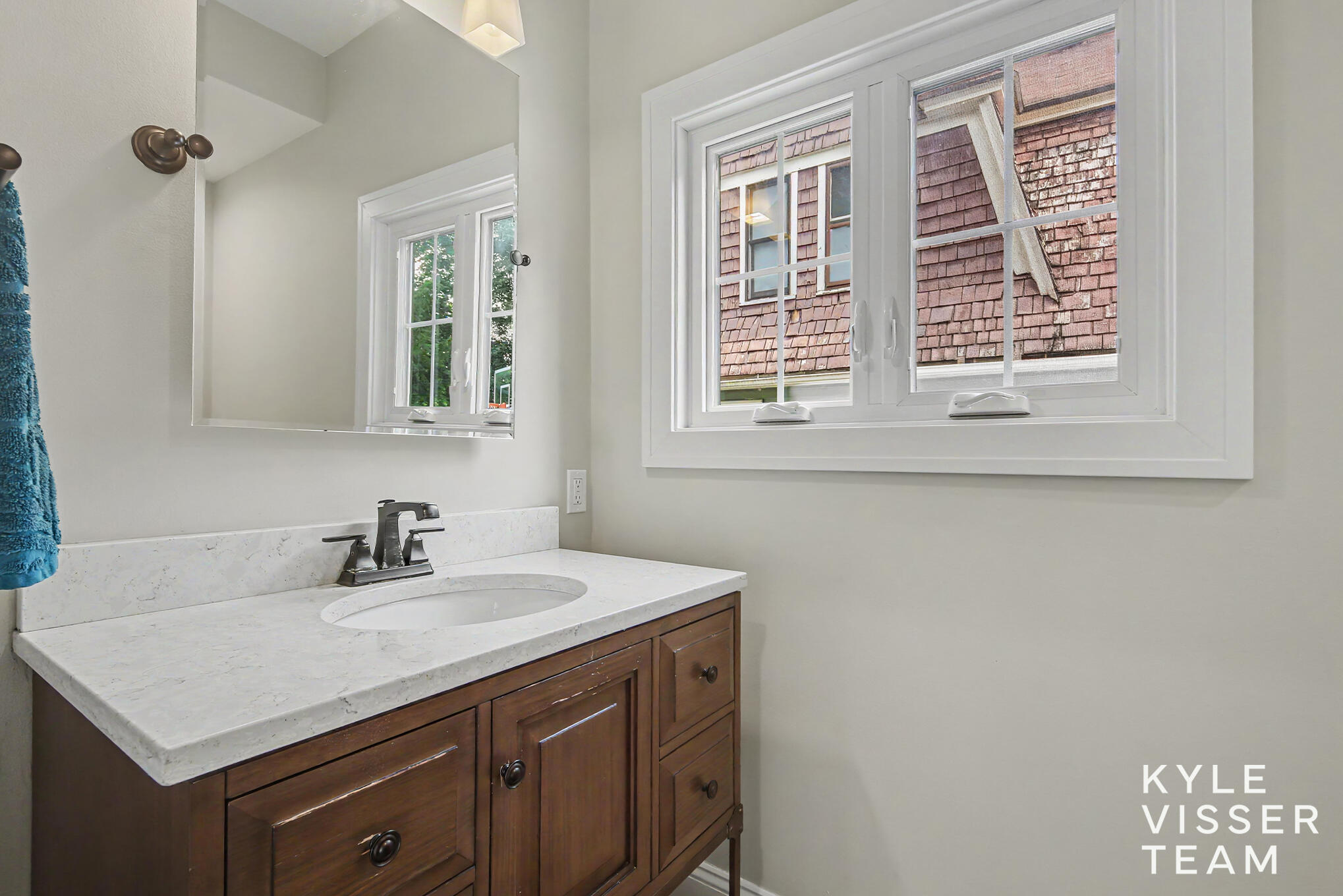 560 Laurel Avenue SE East Grand Rapids MI 49506
