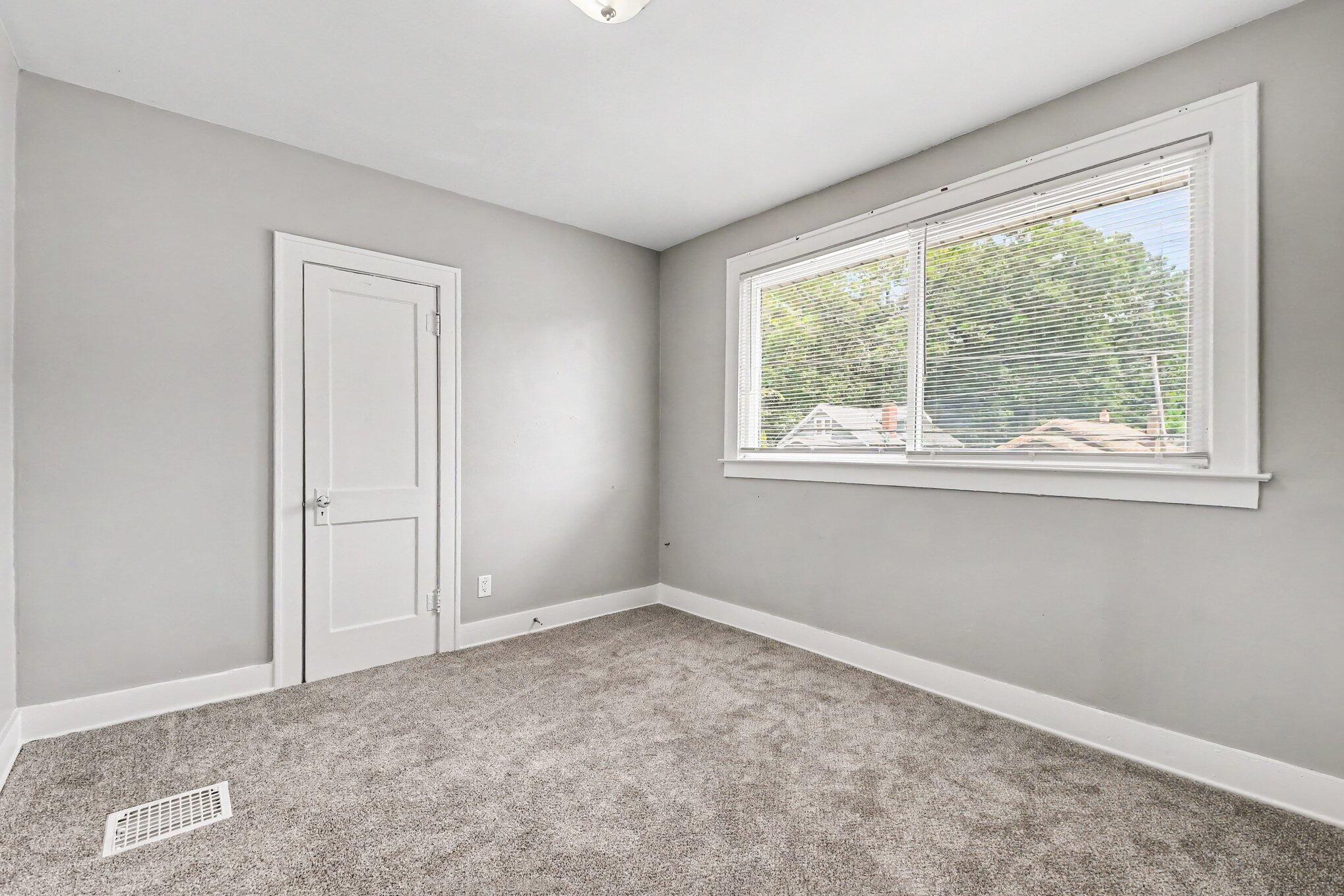 1735 Kalamazoo Avenue SE Grand Rapids MI 49507