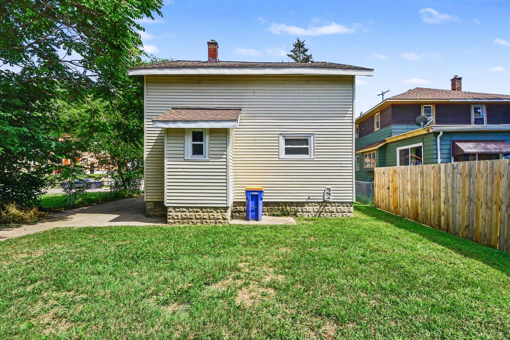 1735 Kalamazoo Avenue SE Grand Rapids MI 49507