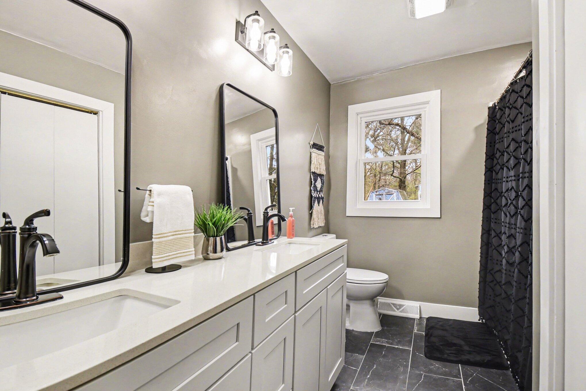 4327 Rezen Court NE Rockford MI 49341