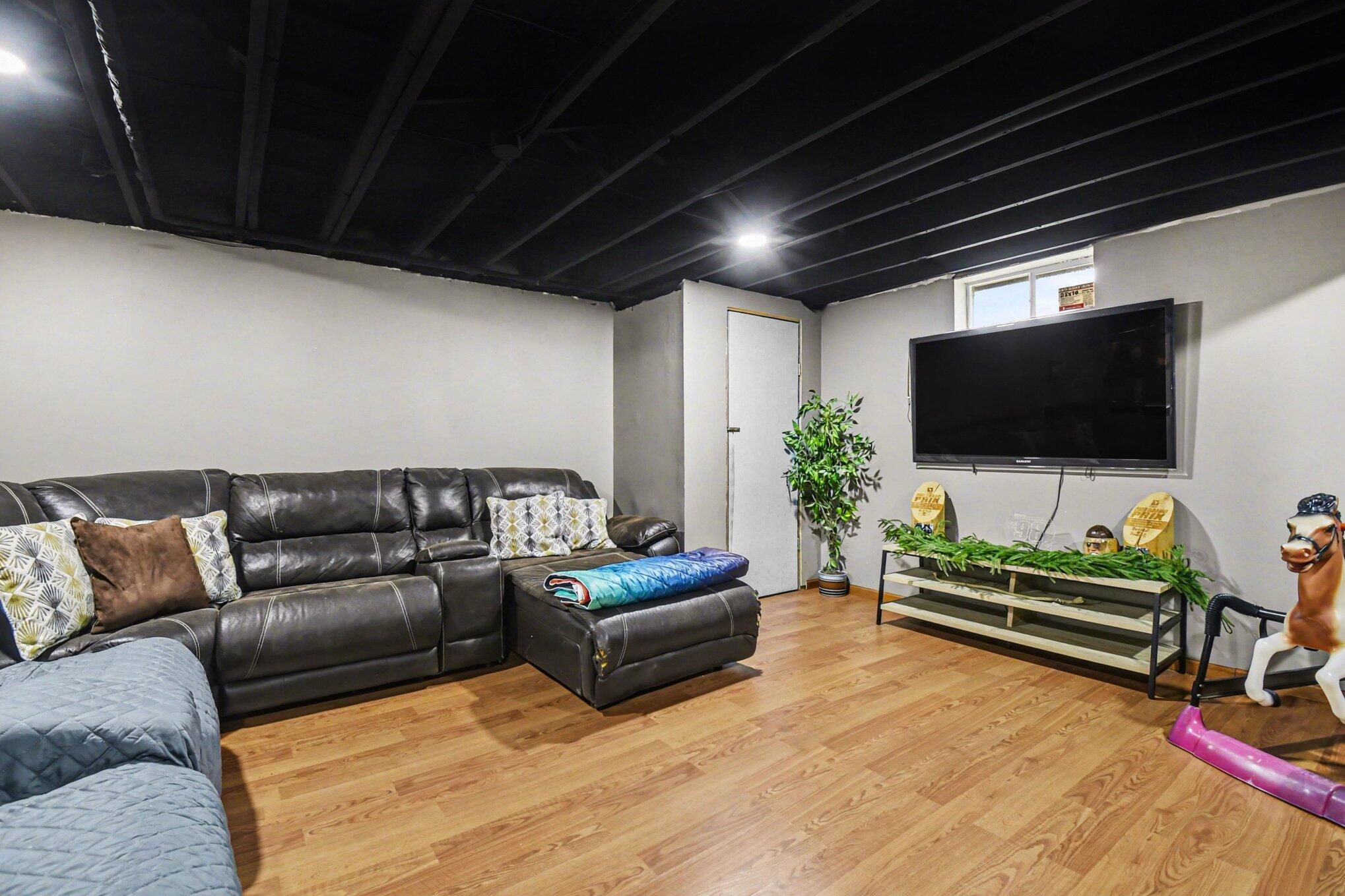 4327 Rezen Court NE Rockford MI 49341