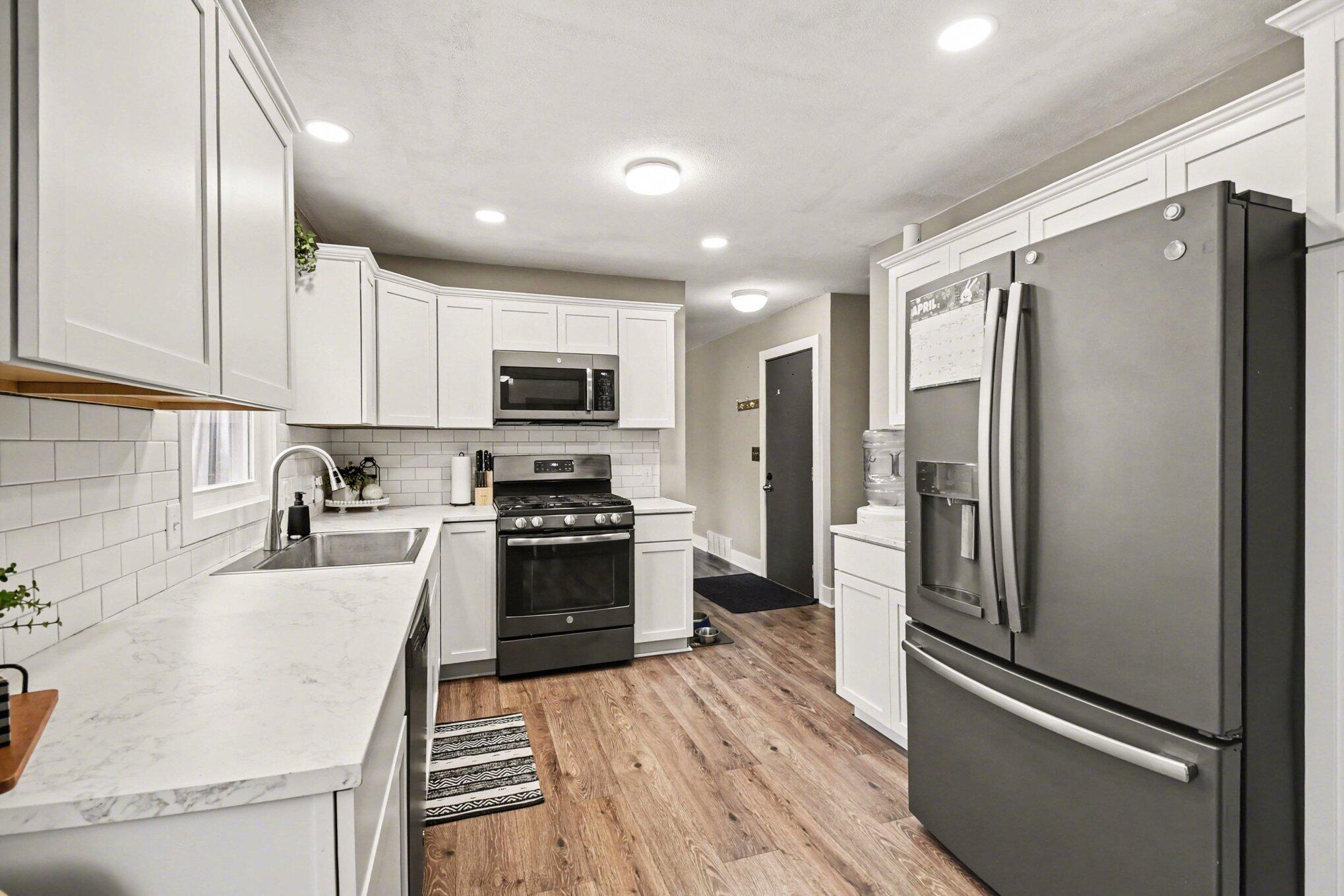 4327 Rezen Court NE Rockford MI 49341