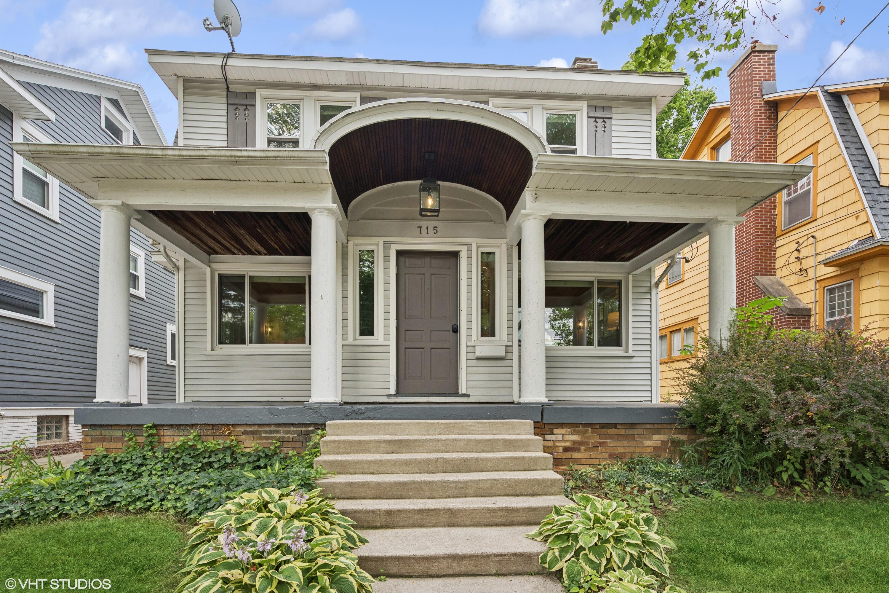 715 Gladstone Drive SE East Grand Rapids MI 49506