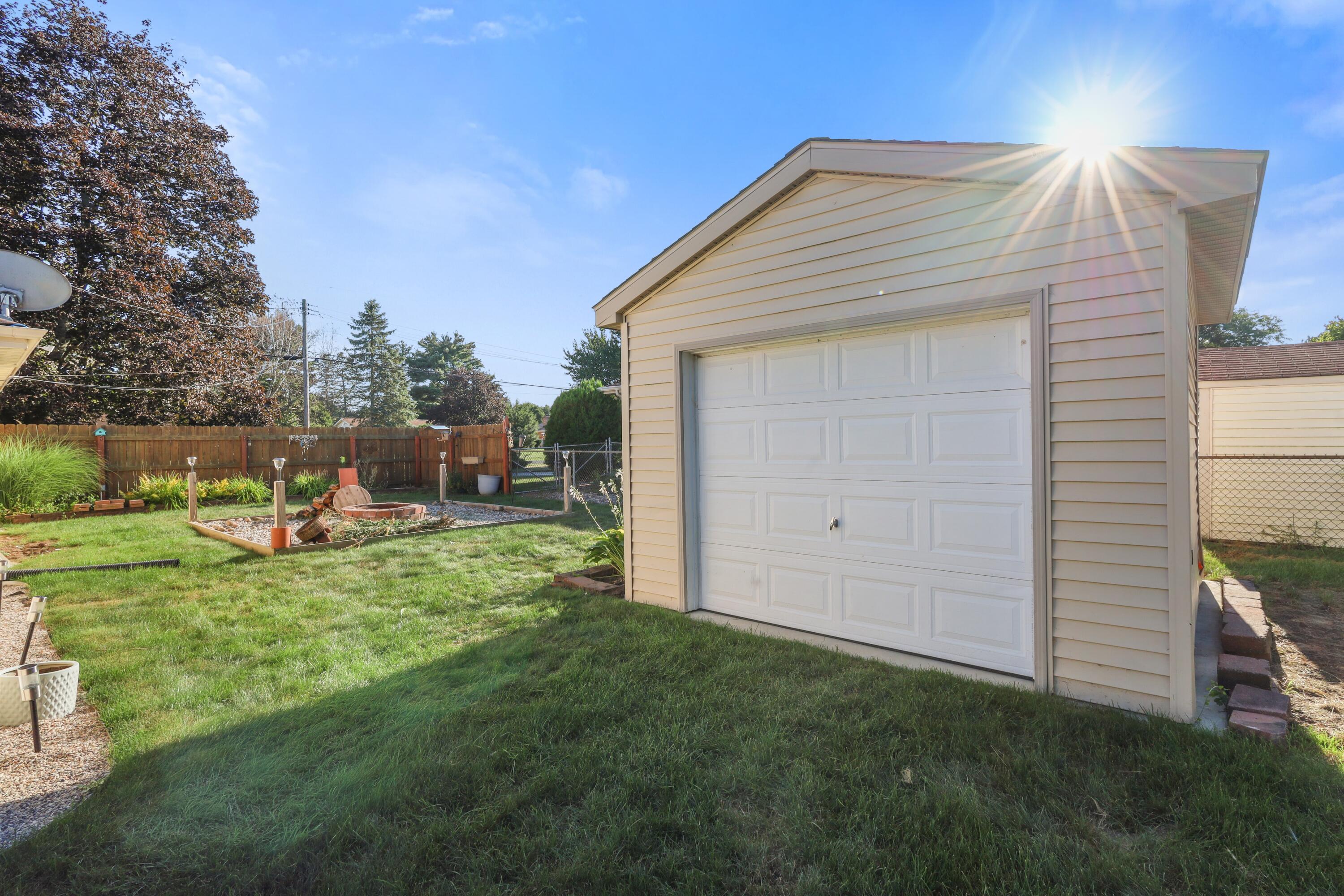 3695 Pinto Road Kalamazoo MI 49004