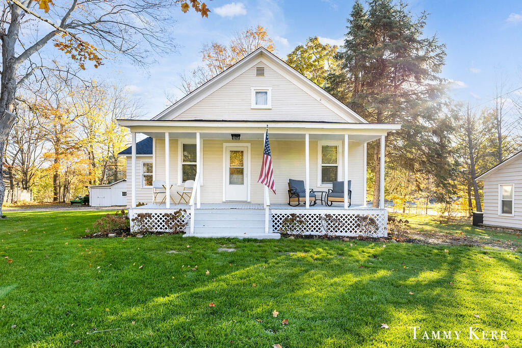 445 S Maple Street Saugatuck MI 49453