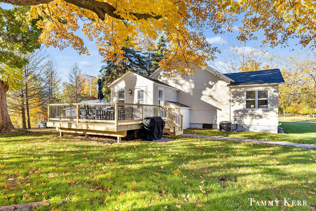 445 S Maple Street Saugatuck MI 49453