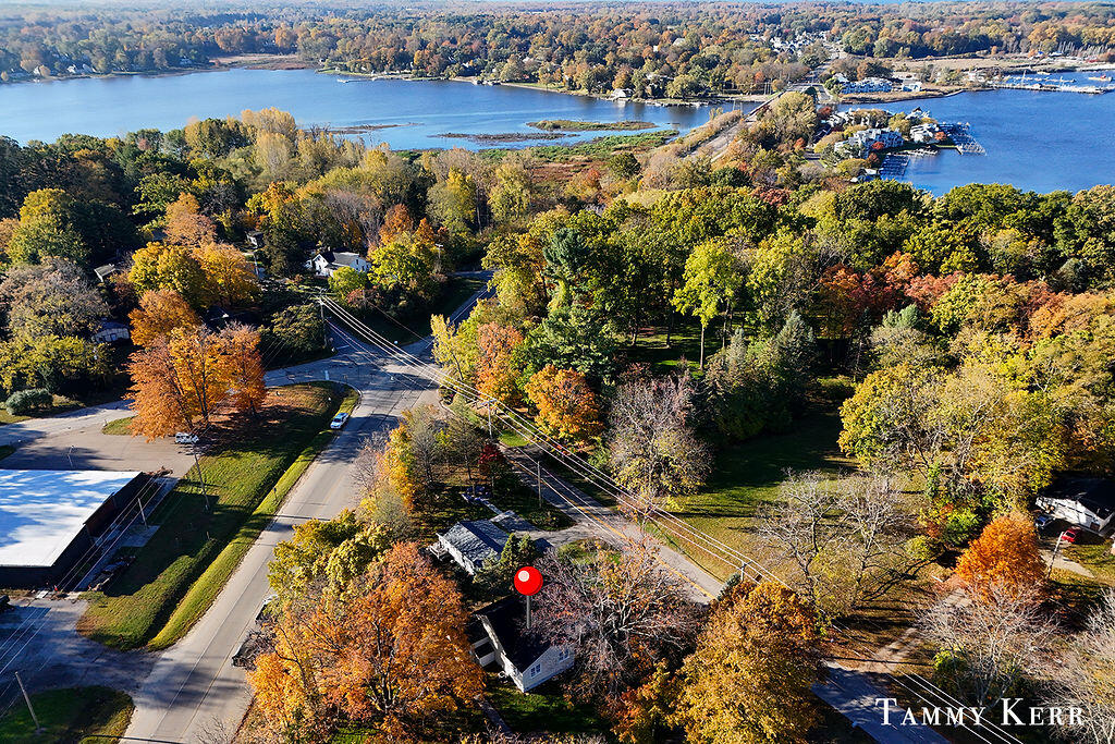 445 S Maple Street Saugatuck MI 49453