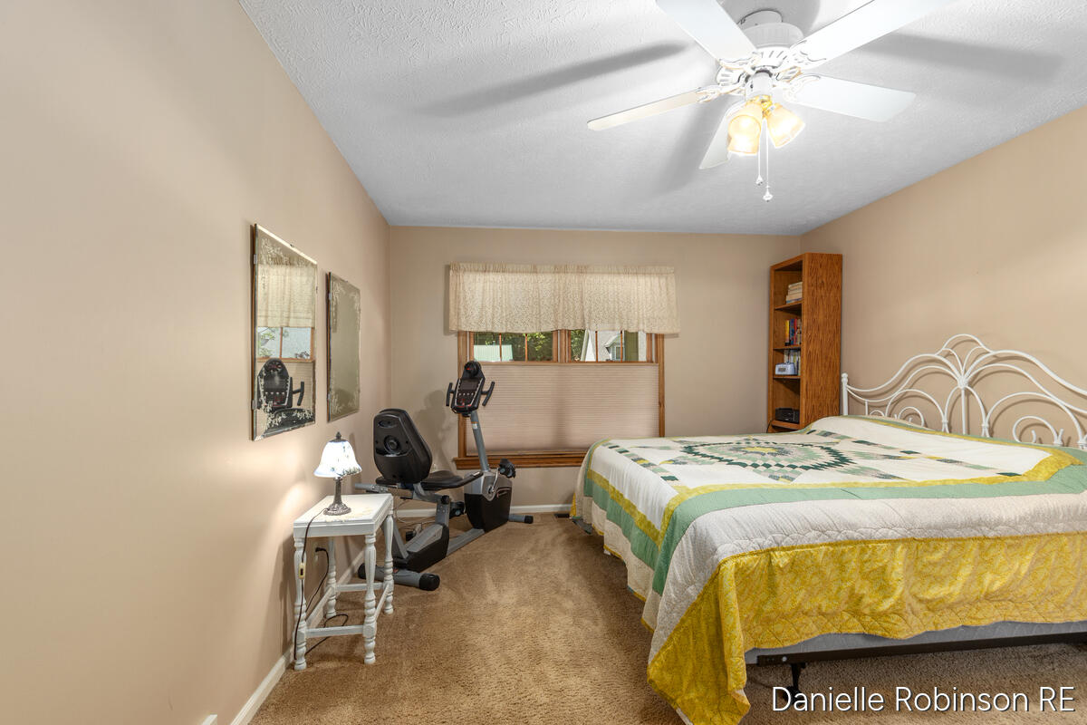 4260 Niles Avenue Holland MI 49424