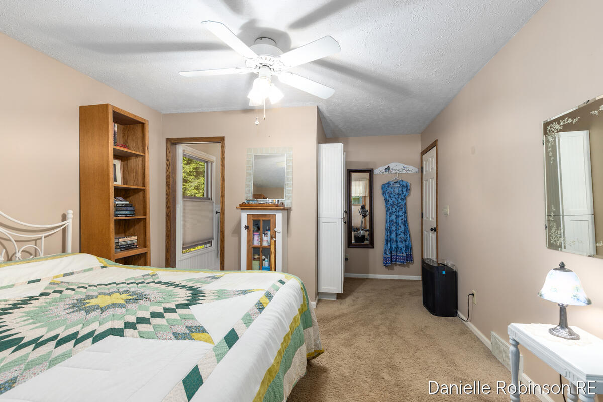 4260 Niles Avenue Holland MI 49424