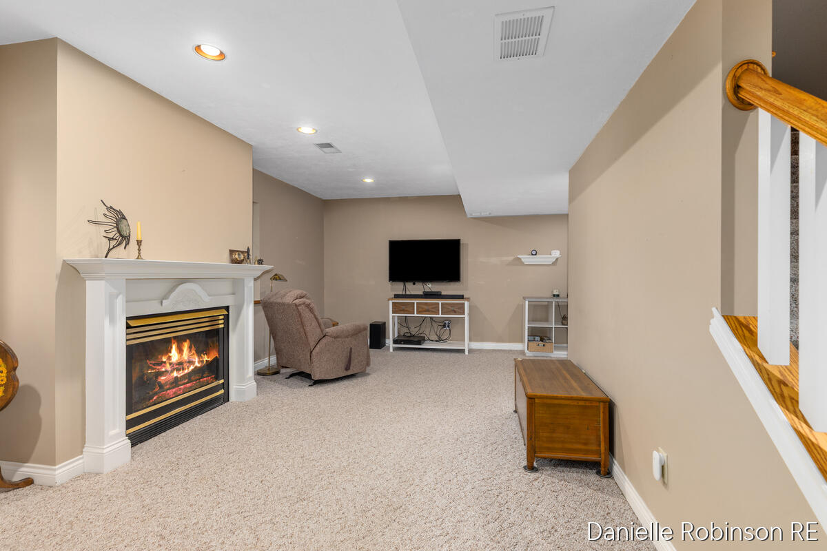 4260 Niles Avenue Holland MI 49424